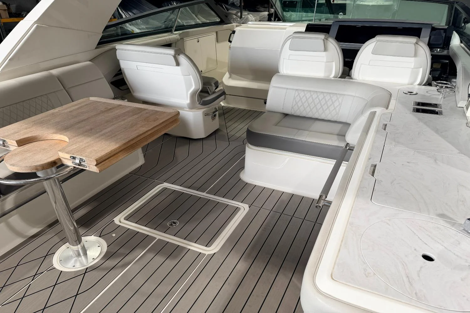 2022 Sea Ray SLX 400 Outboard Image Thumbnail #7