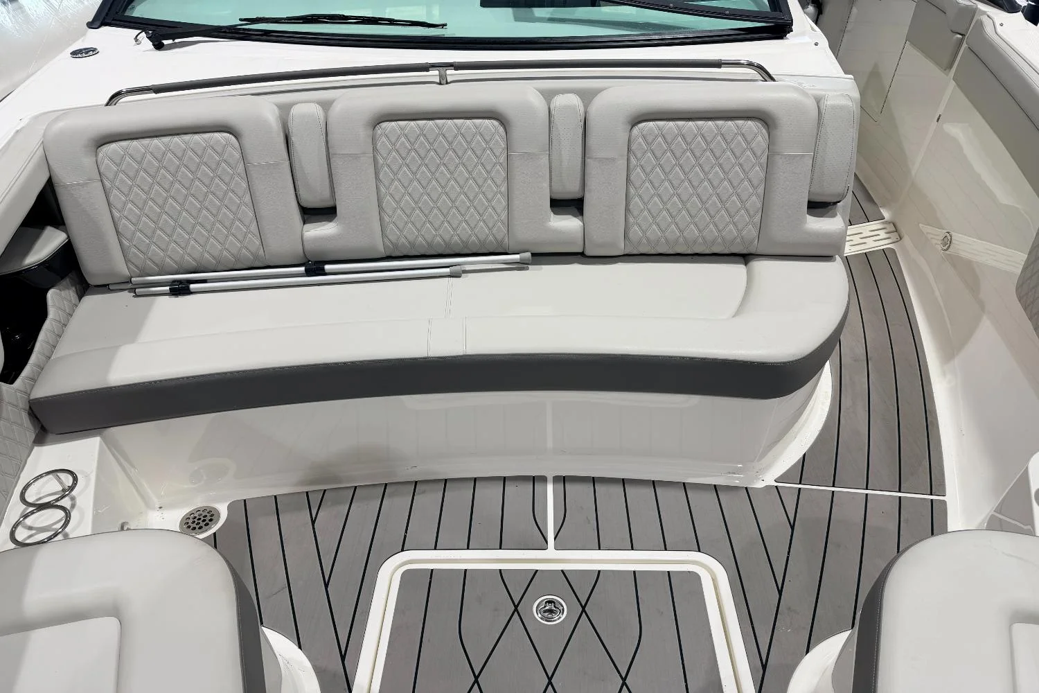 2022 Sea Ray SLX 400 Outboard Image Thumbnail #30