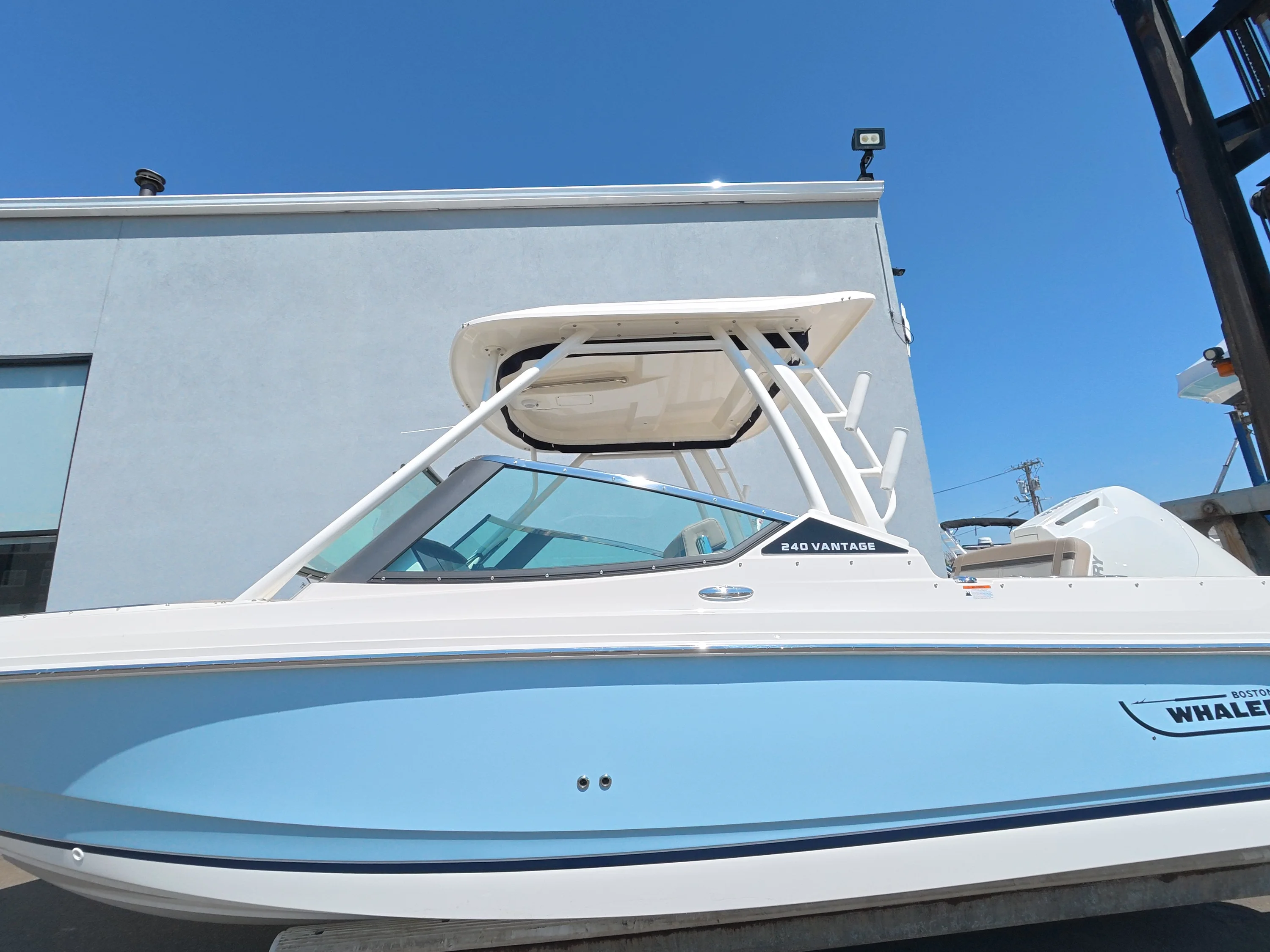 2026 Boston Whaler 240 Vantage Image Thumbnail #40
