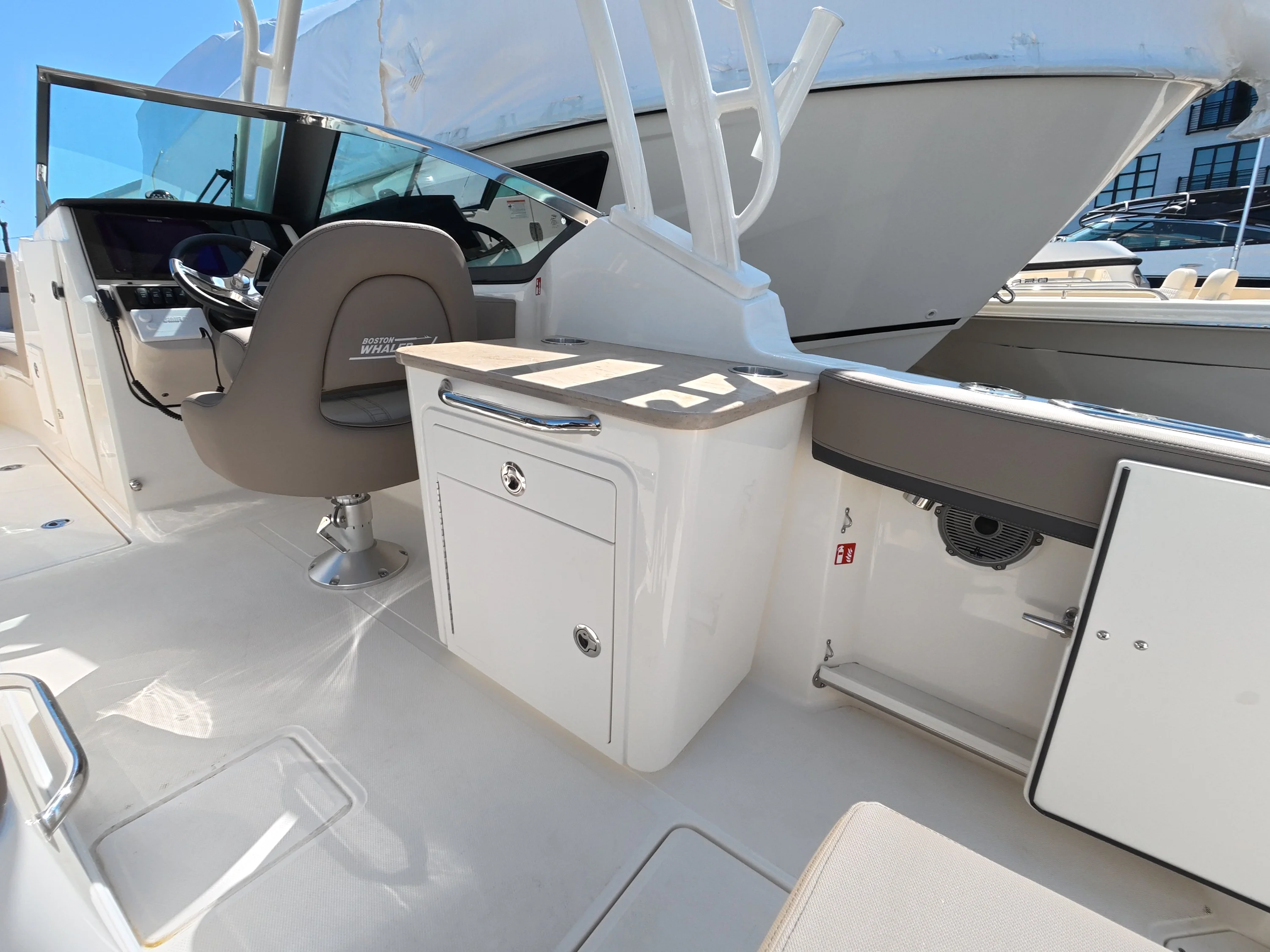 2026 Boston Whaler 240 Vantage Image Thumbnail #14