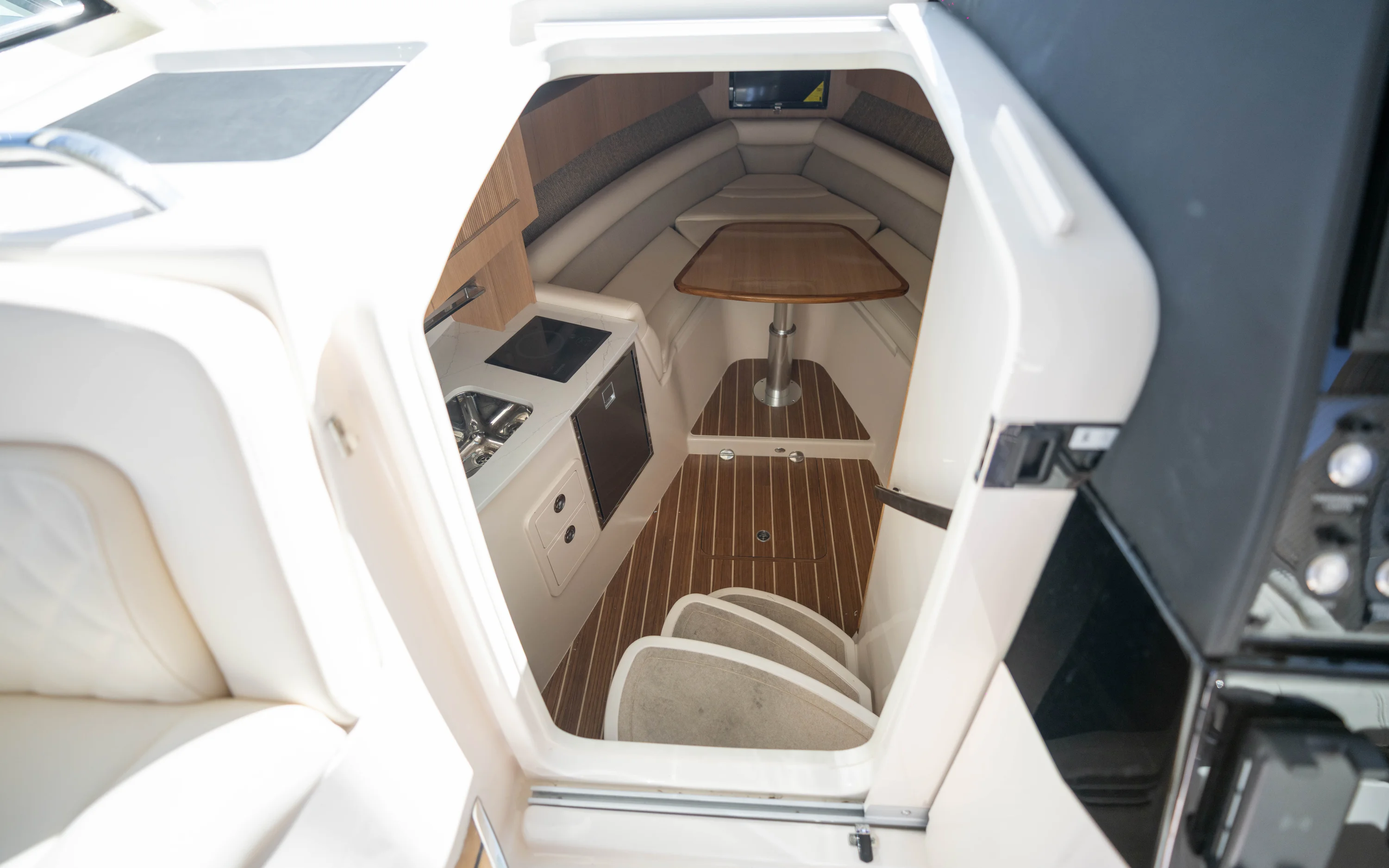 2026 Grady-White 340EXP Image Thumbnail #25