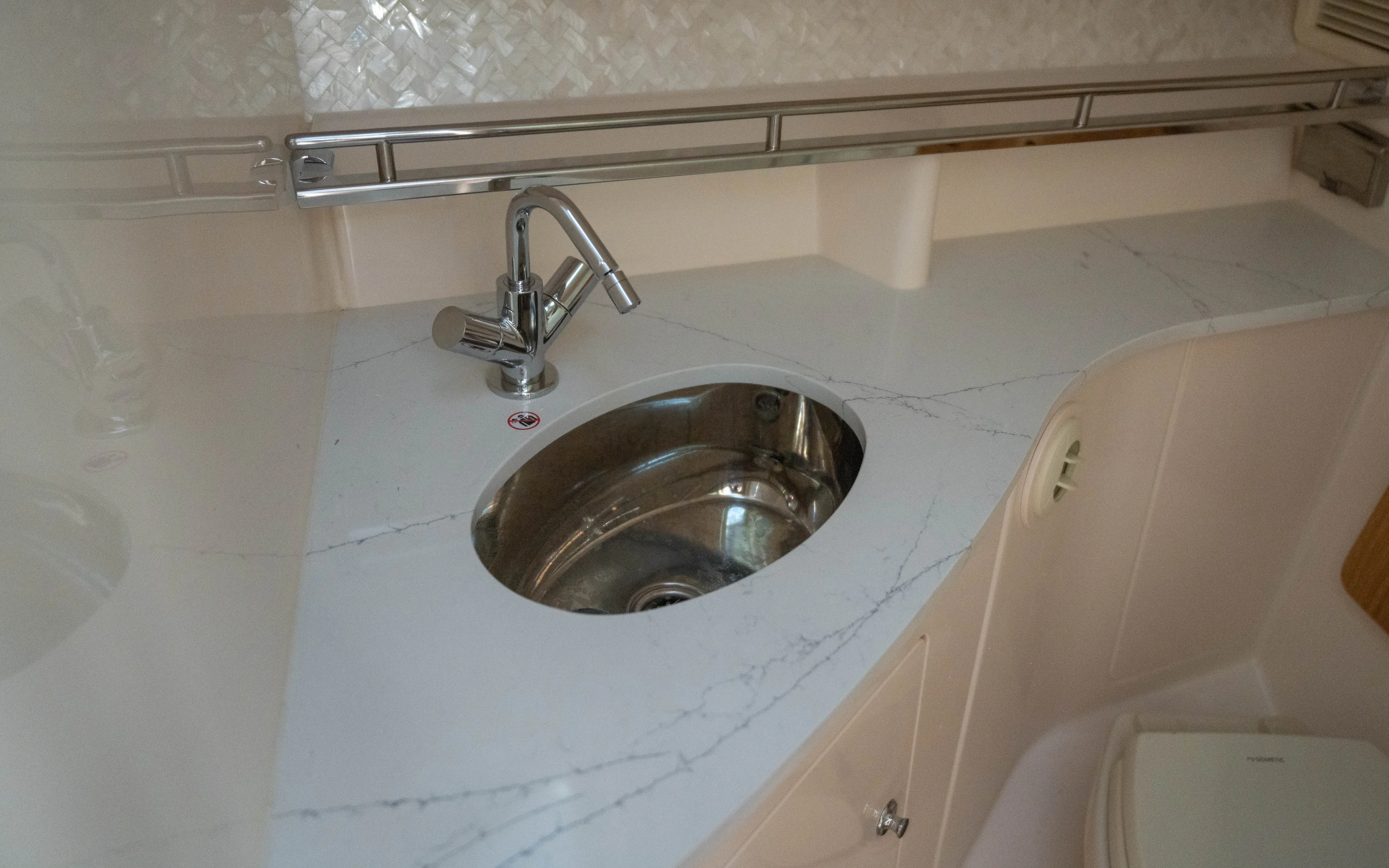 2026 Grady-White 340EXP Image Thumbnail #30