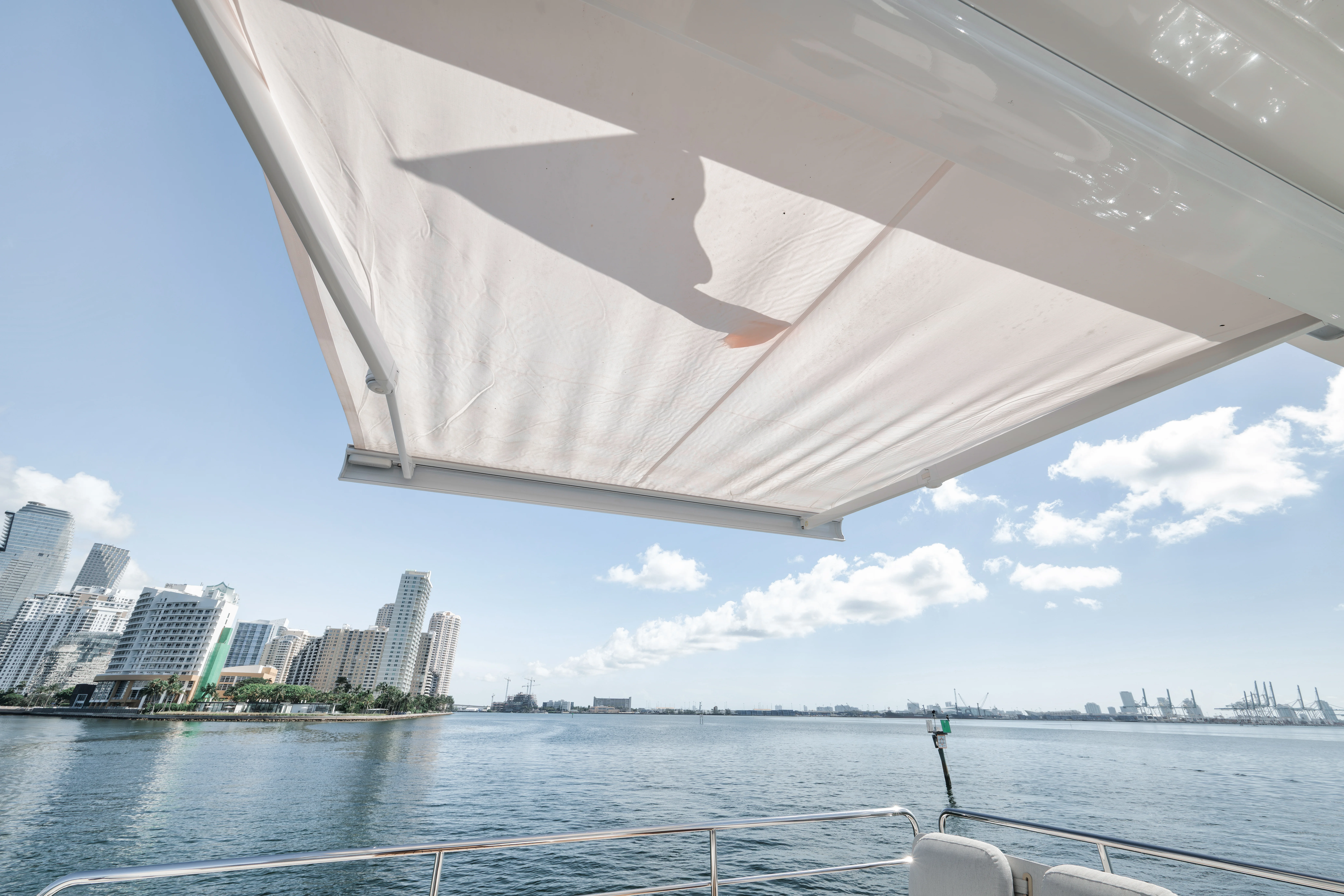 2022 Azimut FLYBRIDGE Image Thumbnail #23