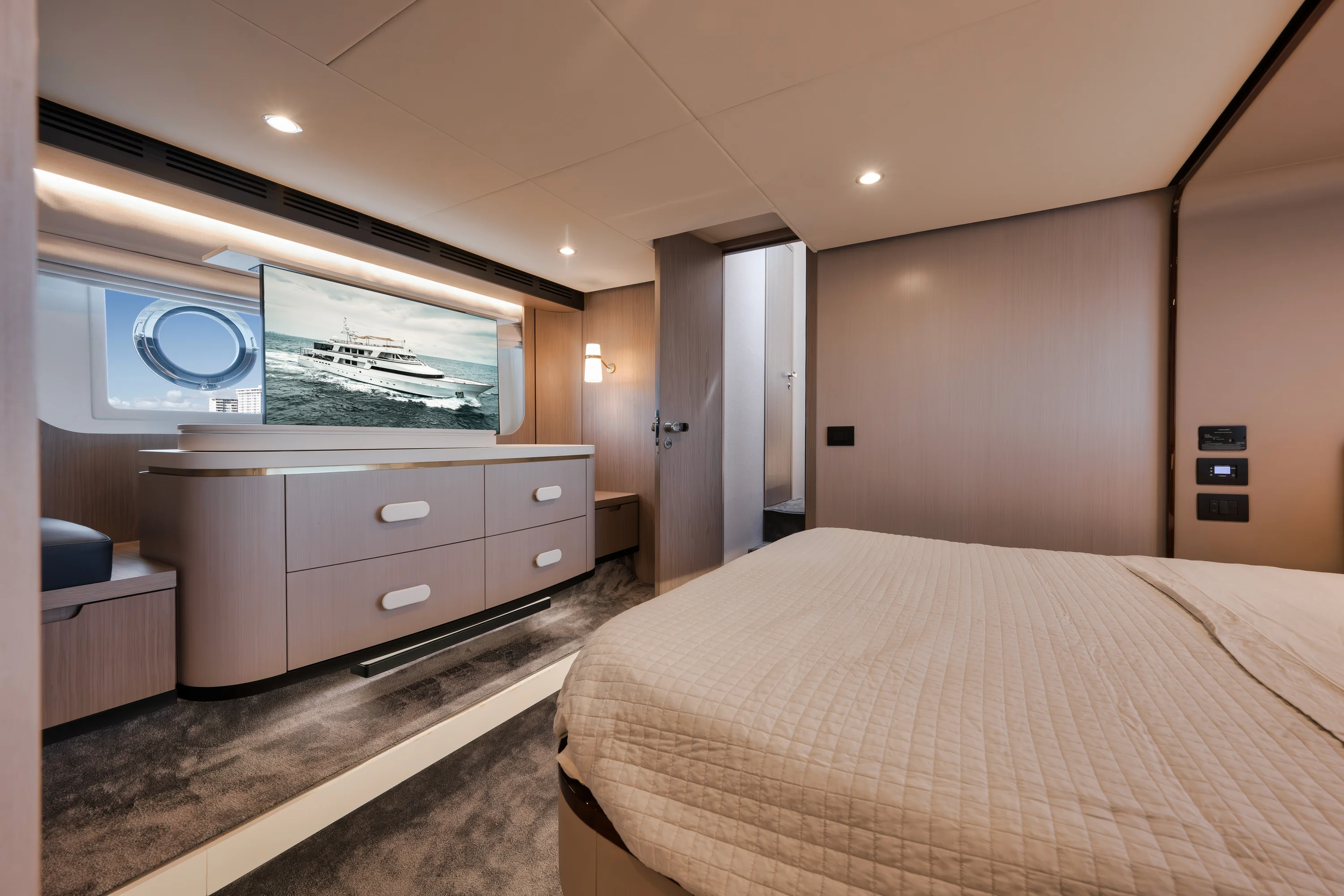 2022 Azimut FLYBRIDGE Image Thumbnail #52