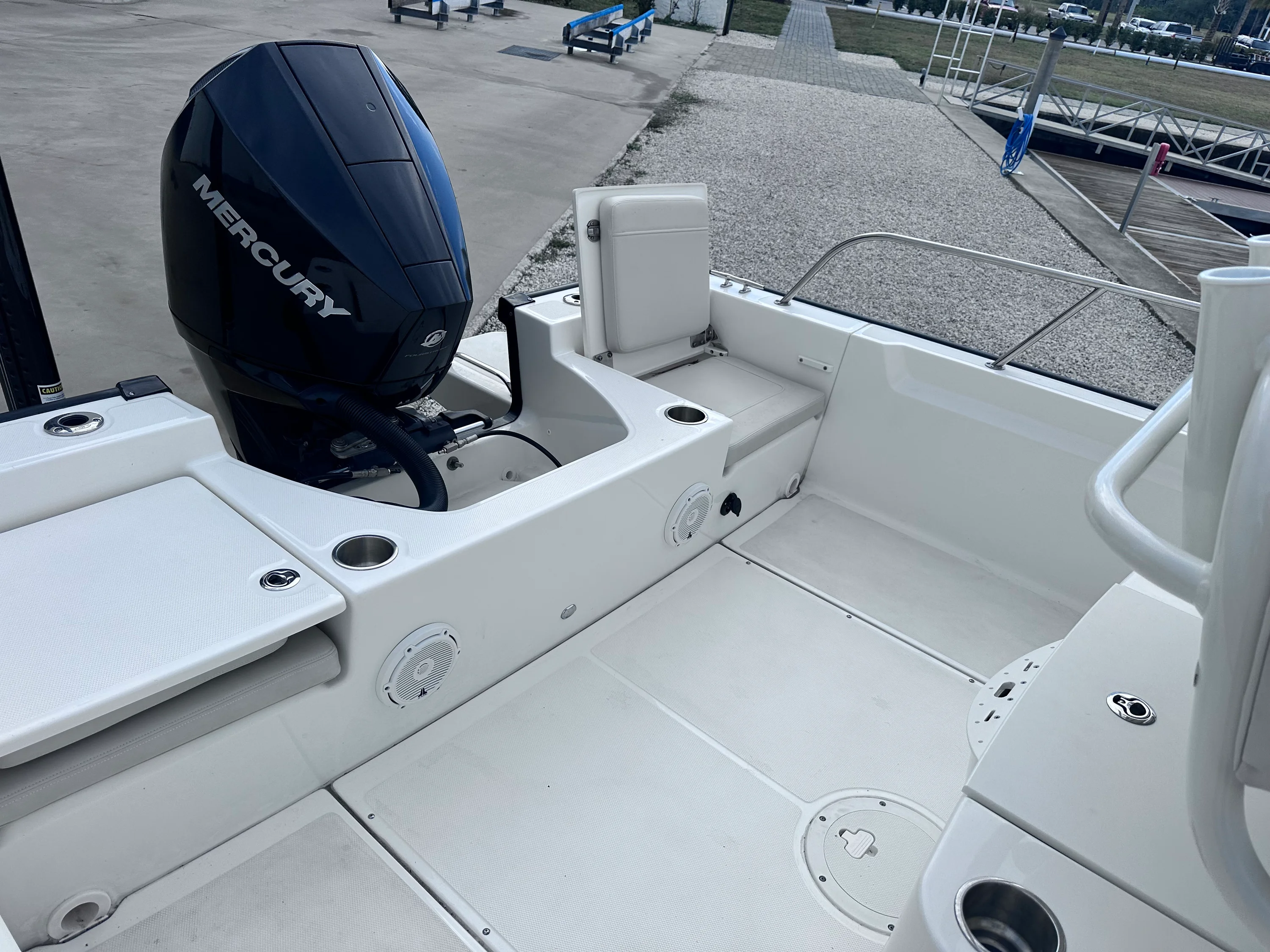 2023 Boston Whaler 210 MONTAUK Image Thumbnail #14