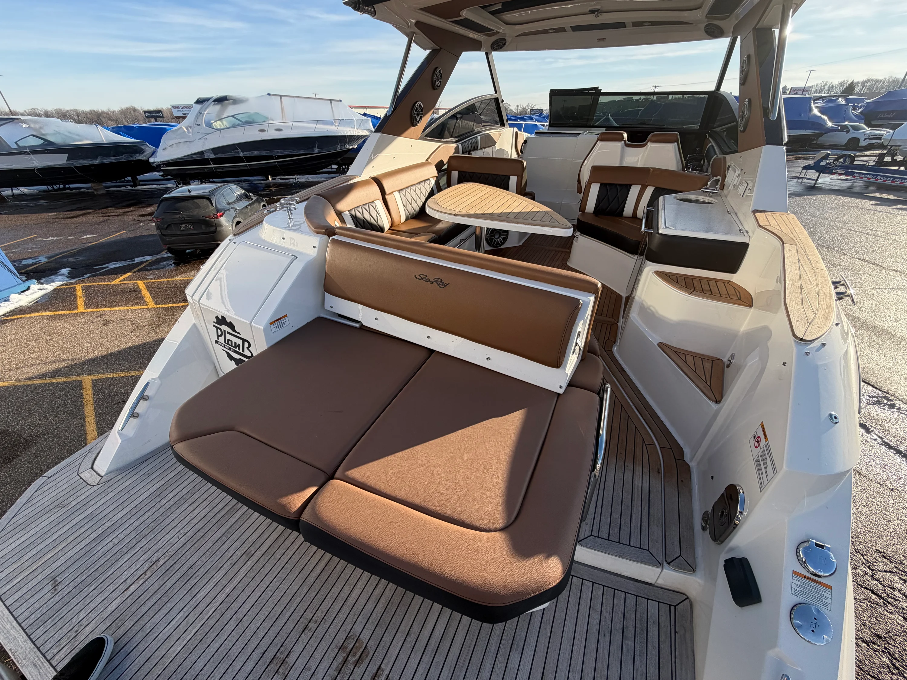 2019 Sea Ray 320 SUNDANCER Image Thumbnail #5