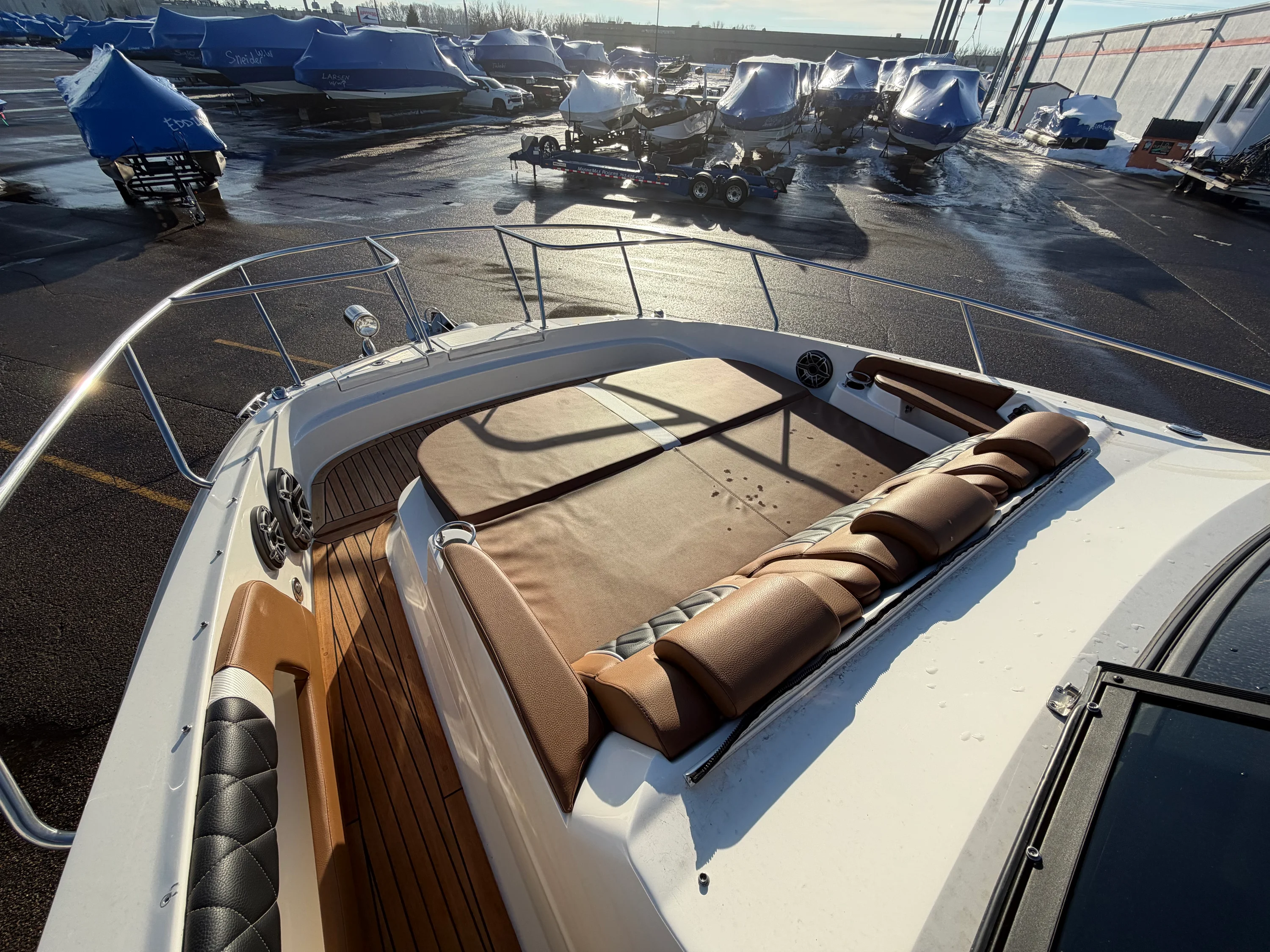 2019 Sea Ray 320 SUNDANCER Image Thumbnail #21