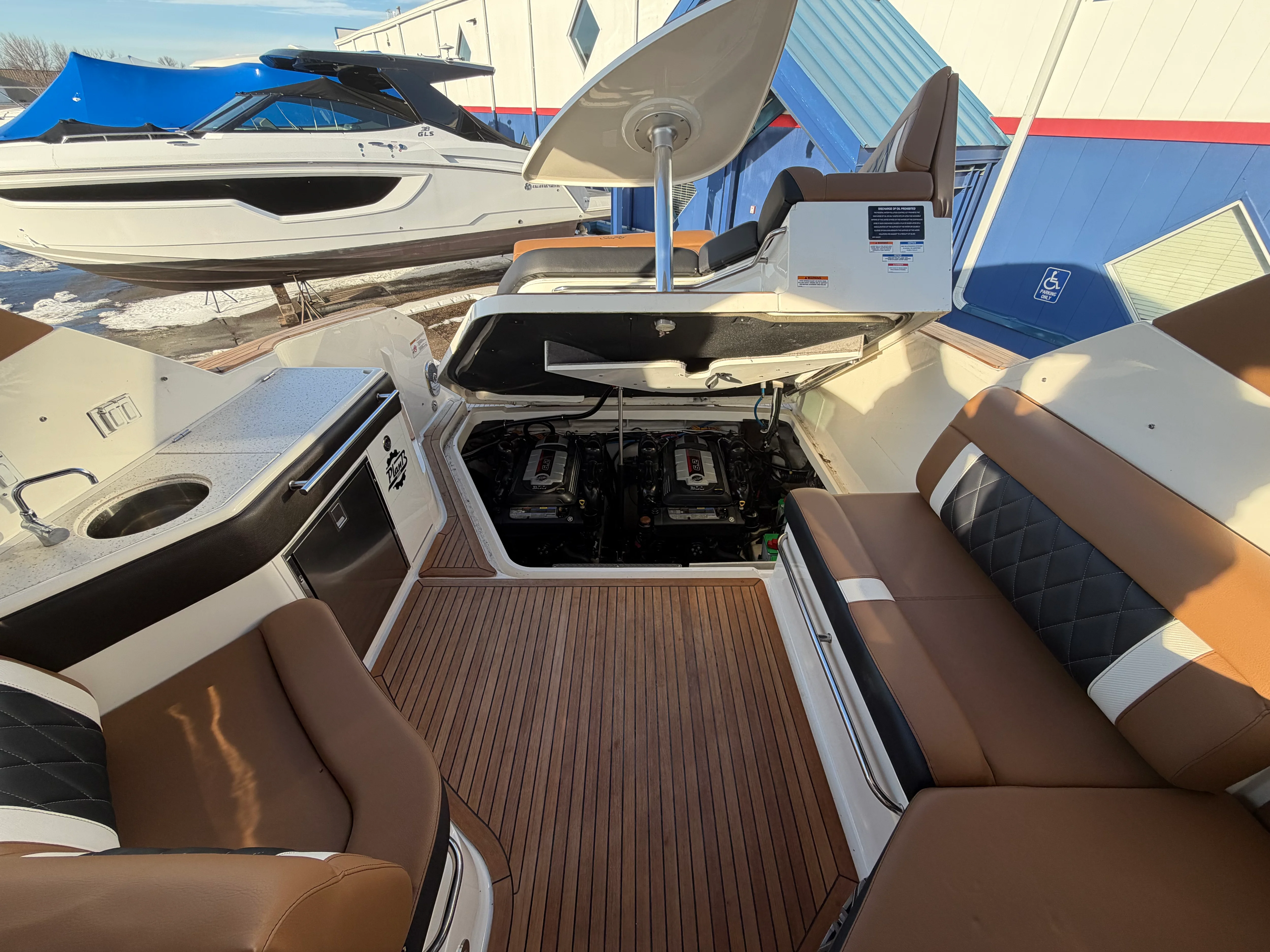 2019 Sea Ray 320 SUNDANCER Image Thumbnail #35