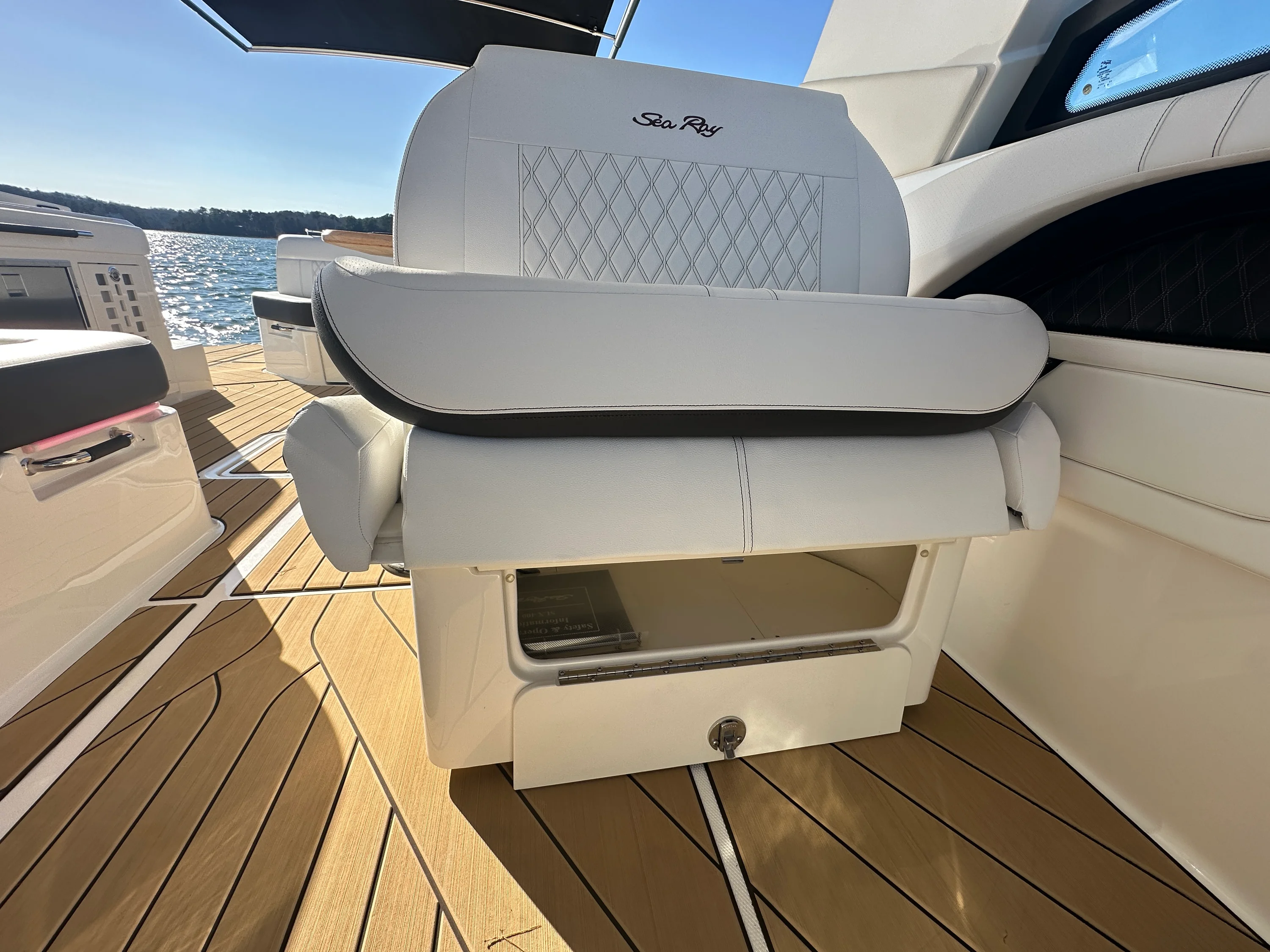 2024 Sea Ray 400 SLX Image Thumbnail #16