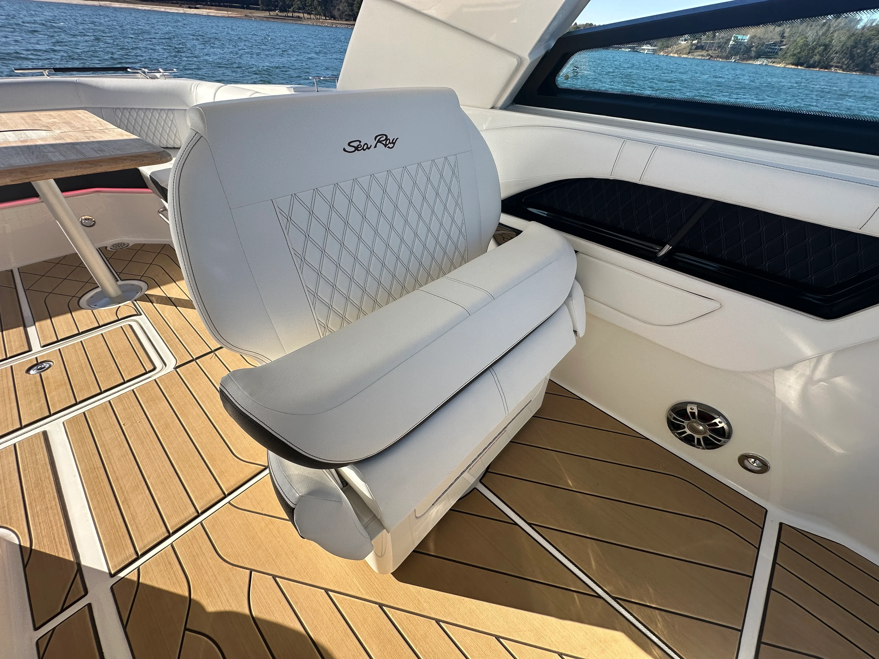 2024 Sea Ray 400 SLX Image Thumbnail #14