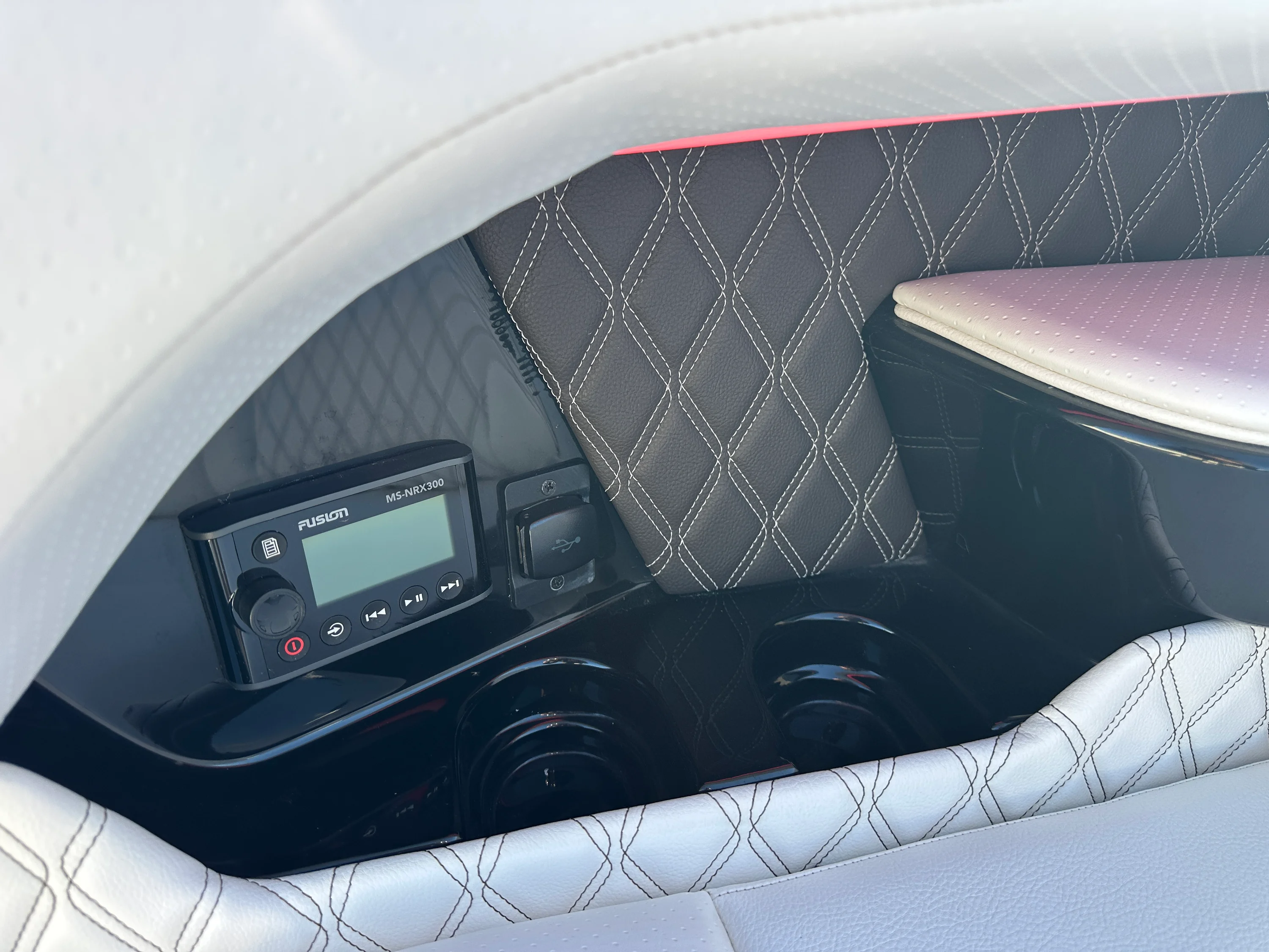 2024 Sea Ray 400 SLX Image Thumbnail #12