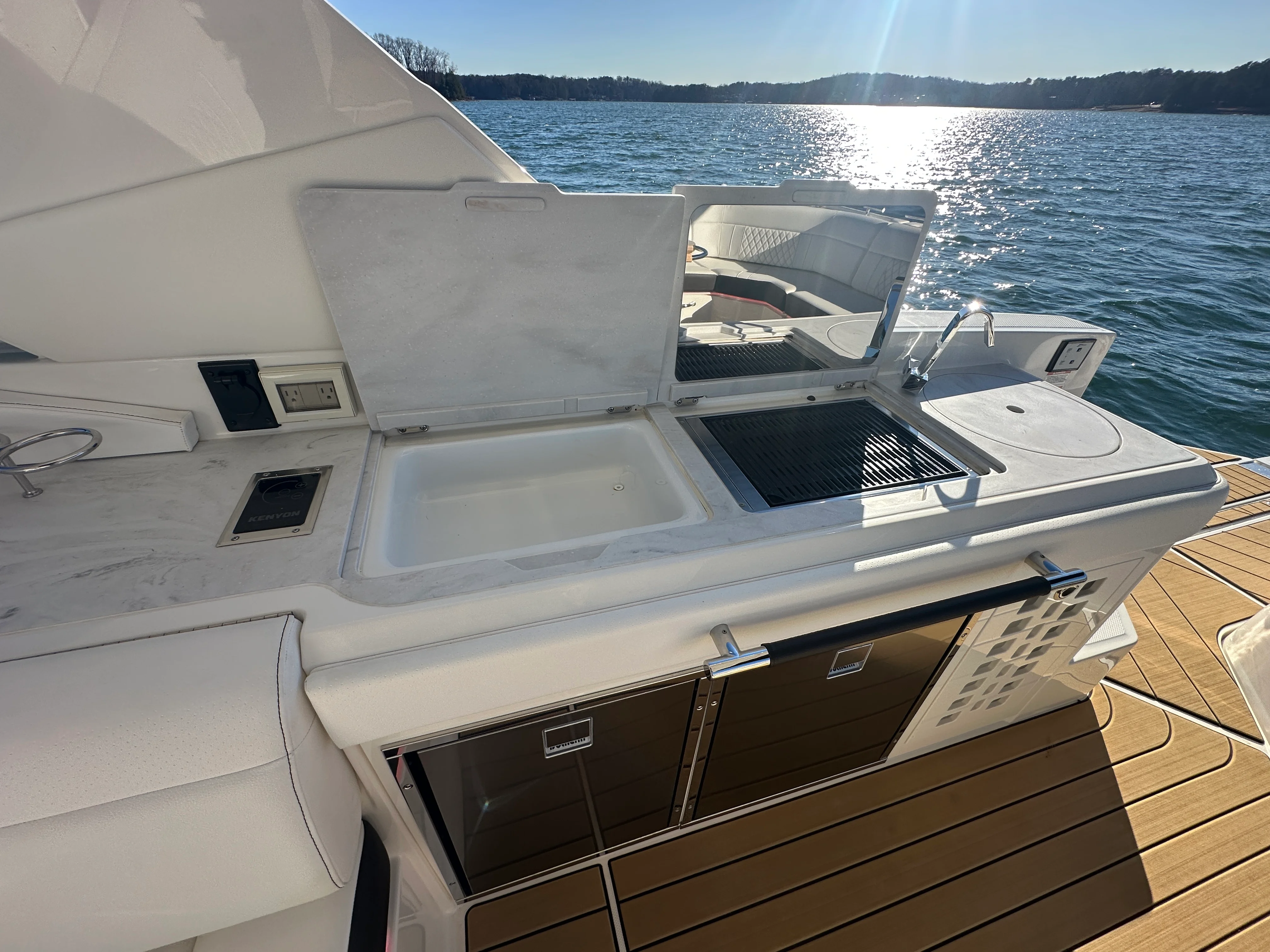 2024 Sea Ray 400 SLX Image Thumbnail #33