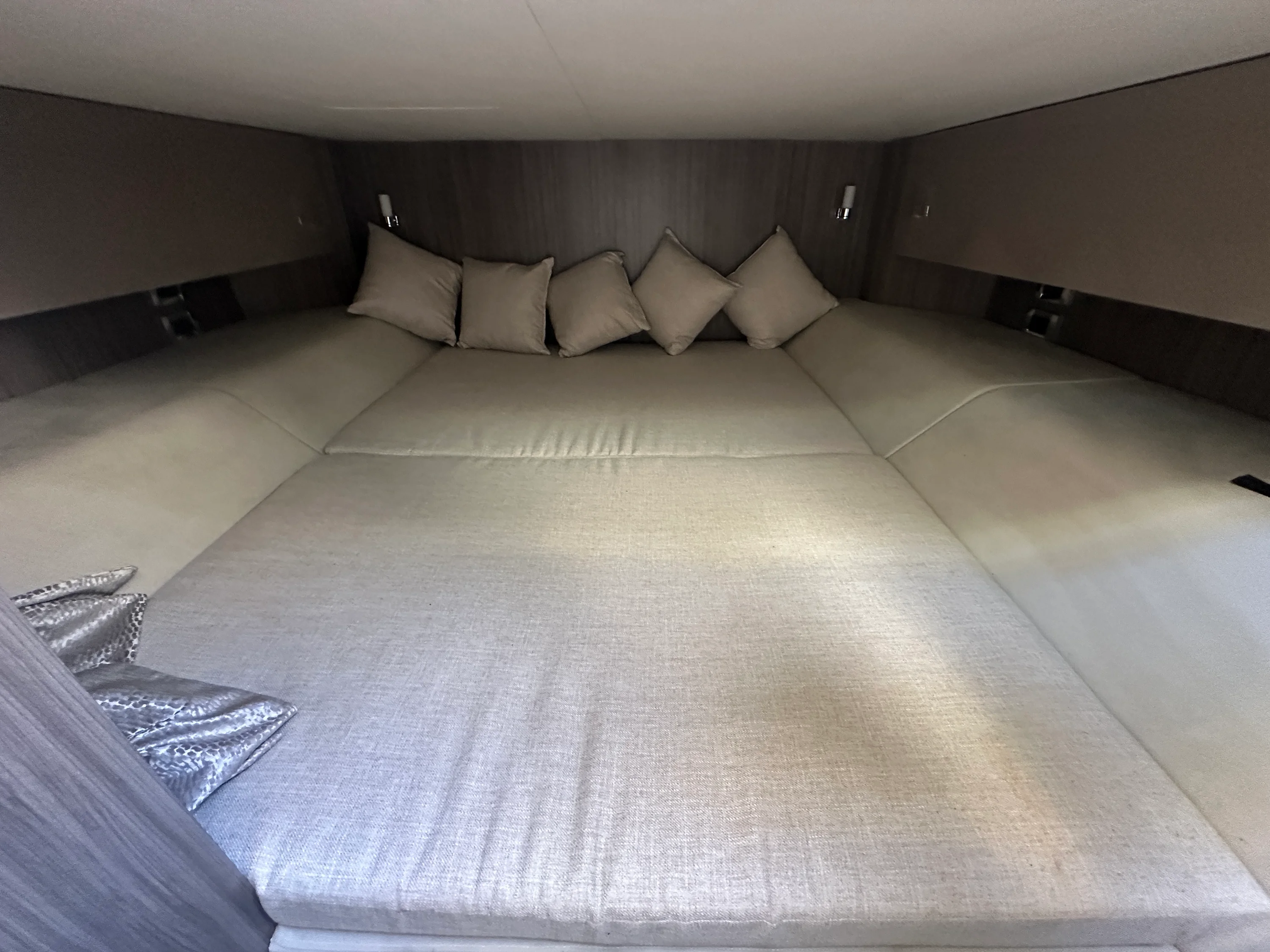 2024 Sea Ray 400 SLX Image Thumbnail #25