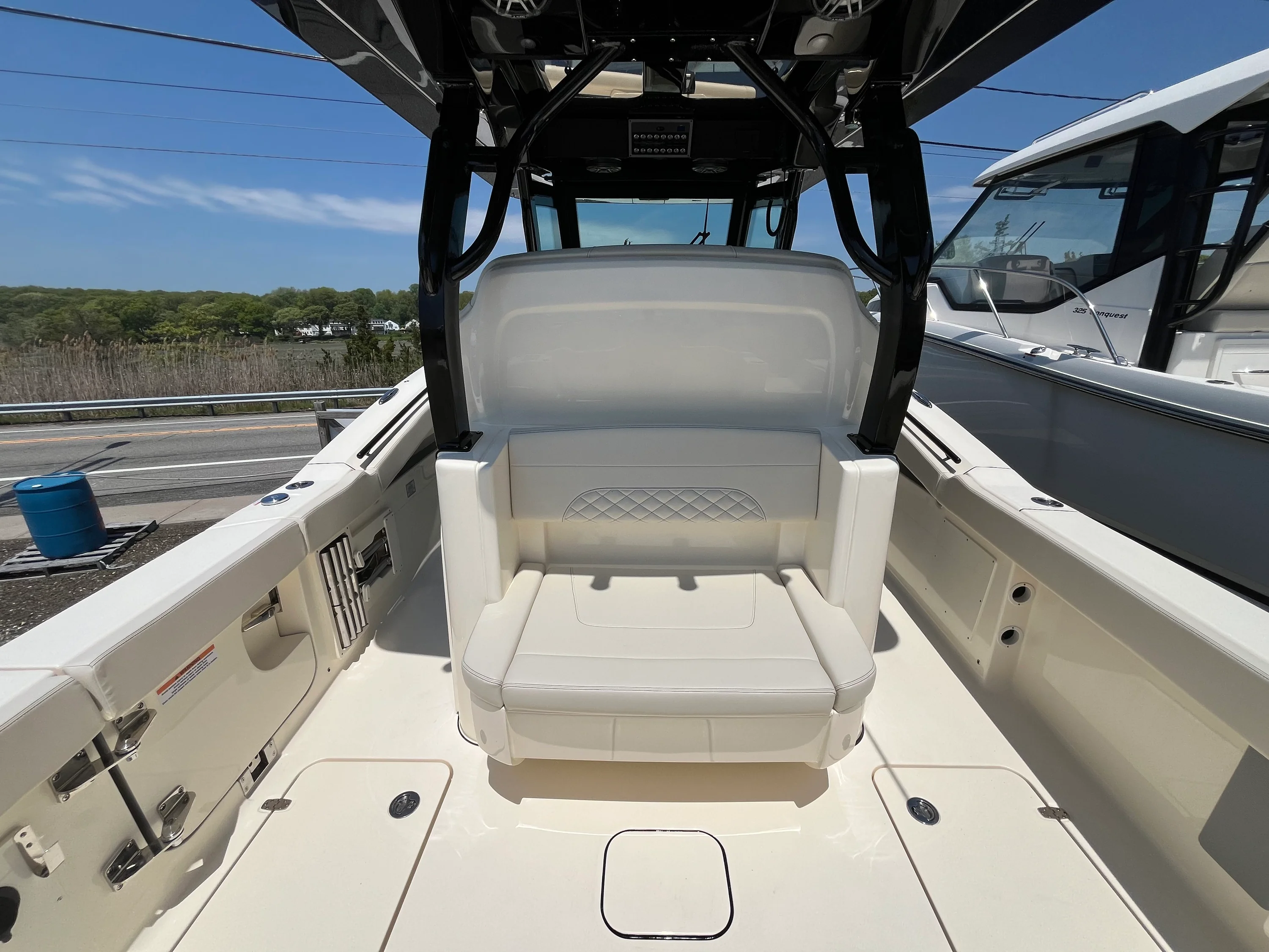 2026 Scout 330 LXF Image Thumbnail #12
