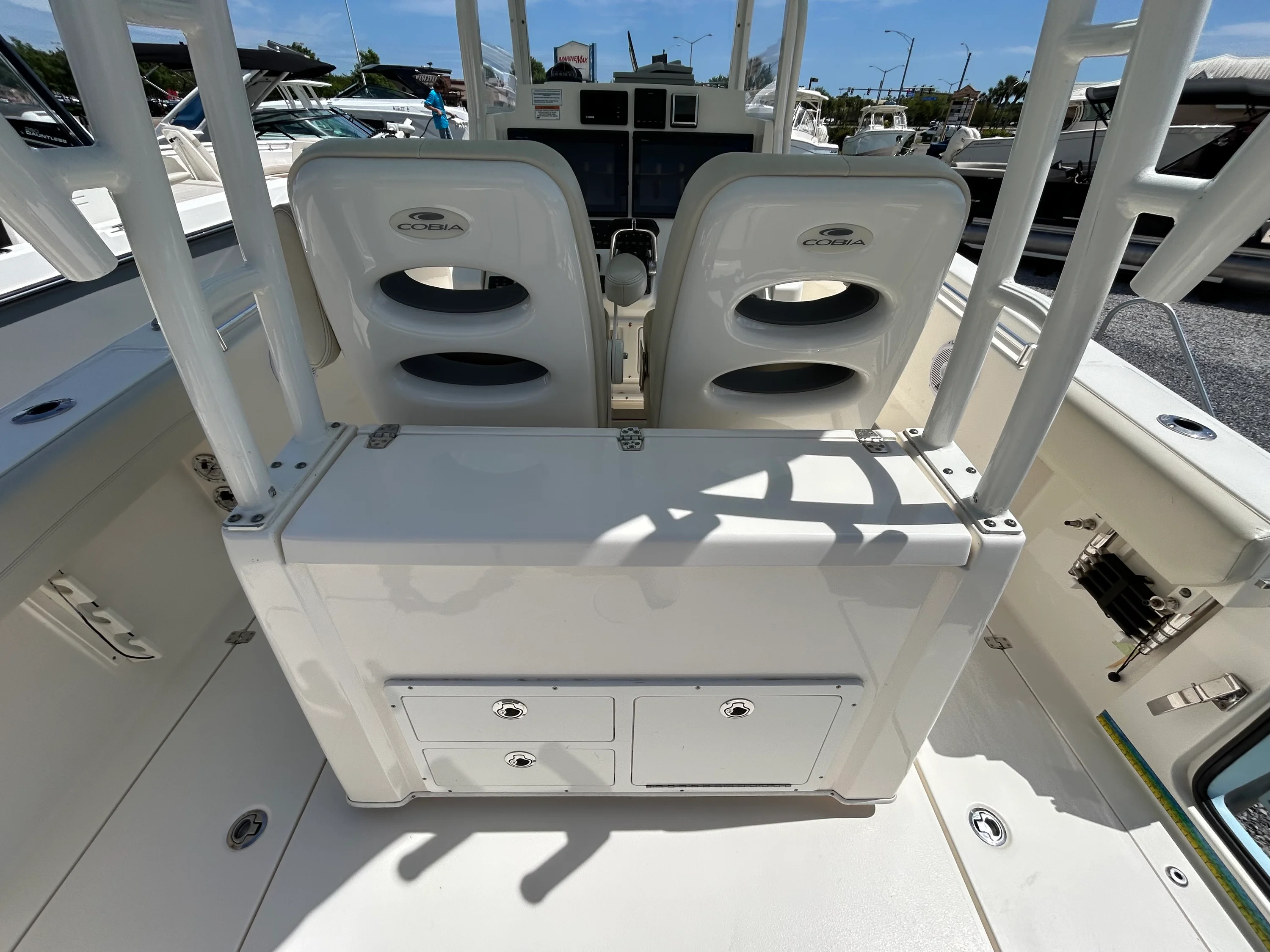 2019 Cobia 301CC Image Thumbnail #10