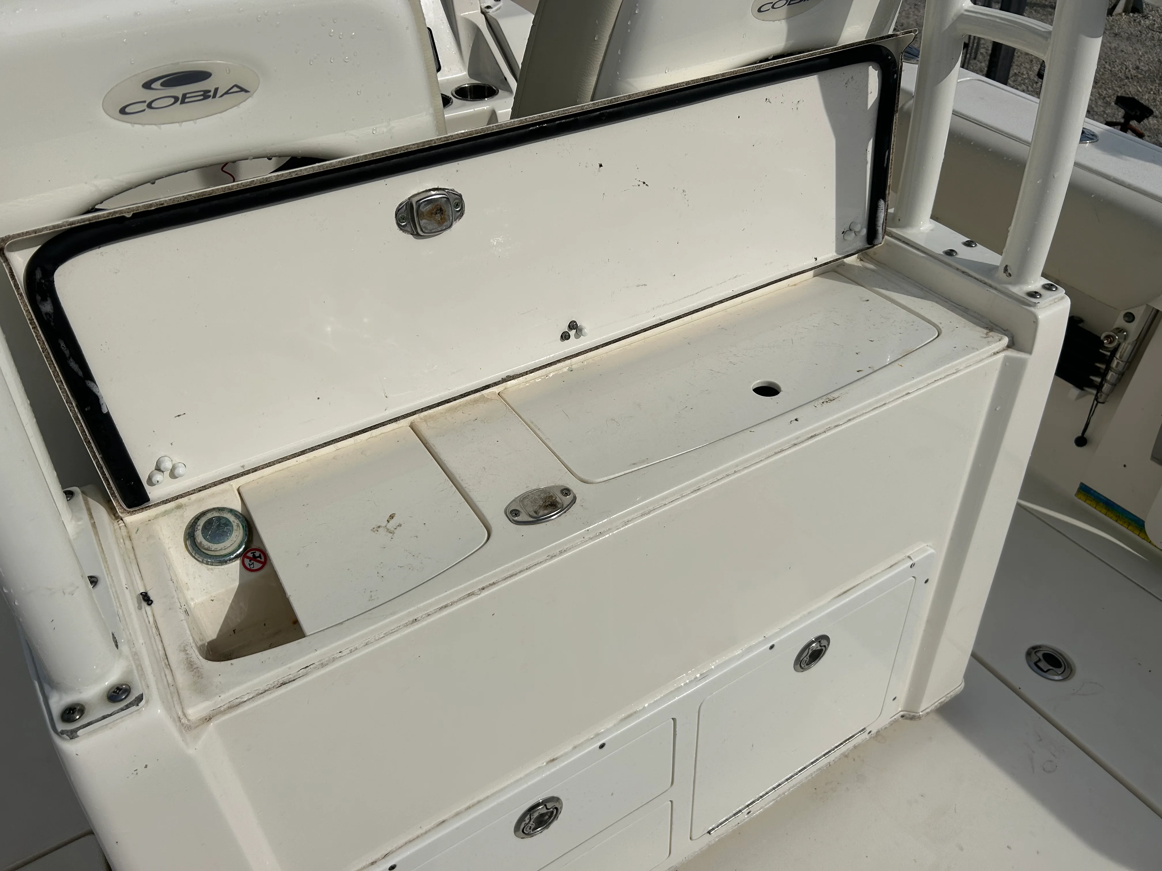 2019 Cobia 301CC Image Thumbnail #15