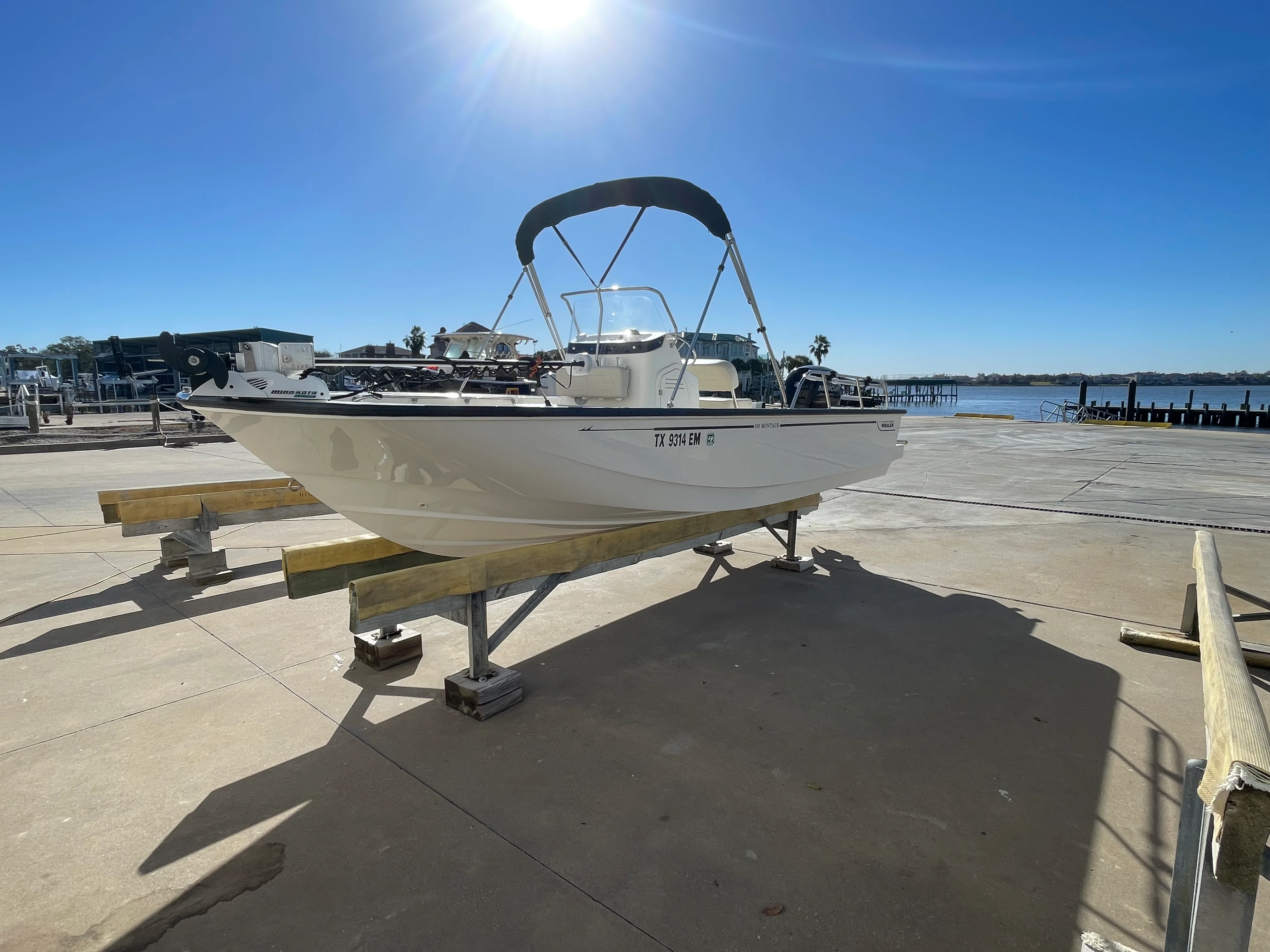 2019 Boston Whaler 190 MONTAUK Image Thumbnail #2