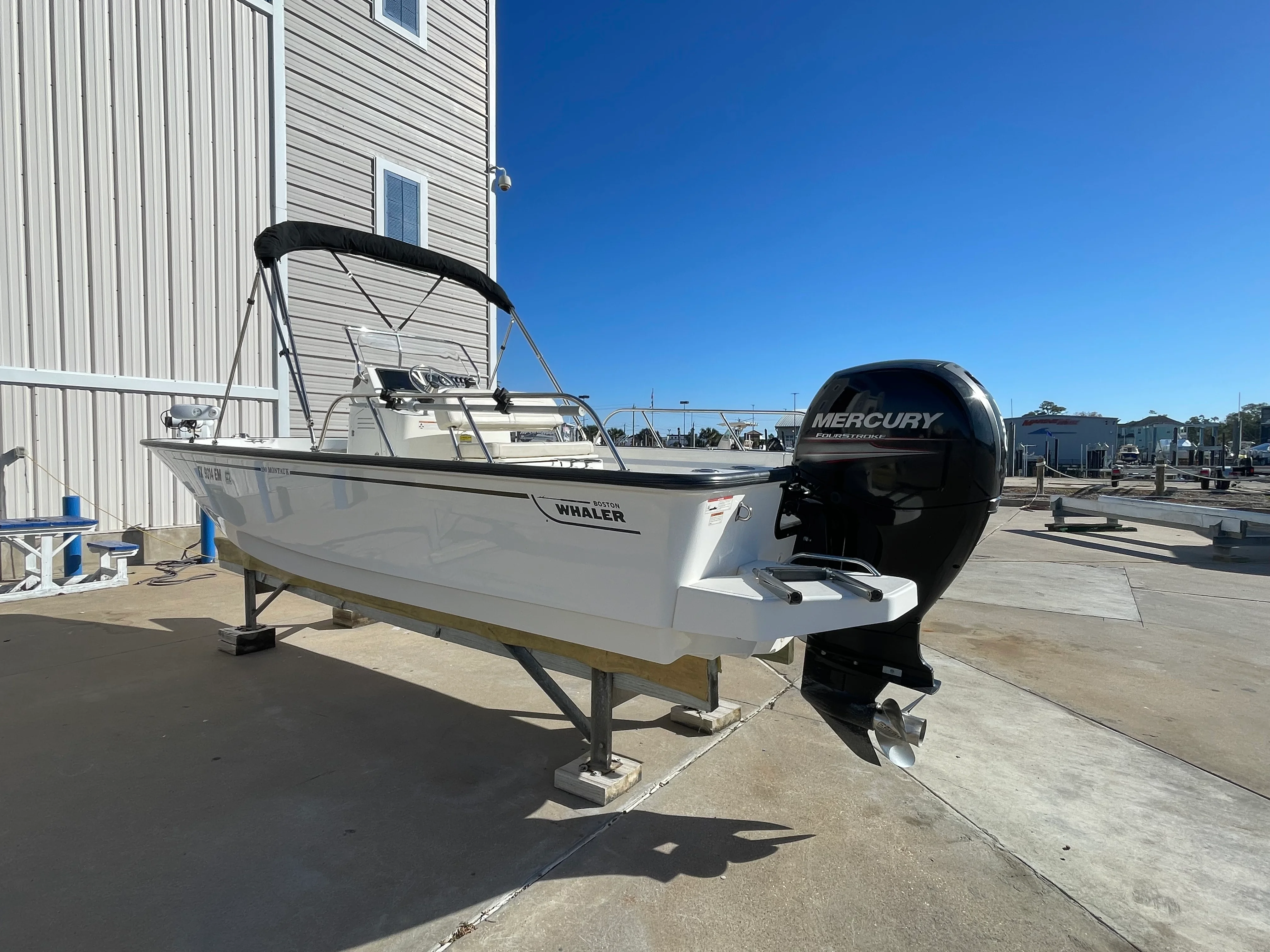 2019 Boston Whaler 190 MONTAUK Image Thumbnail #4