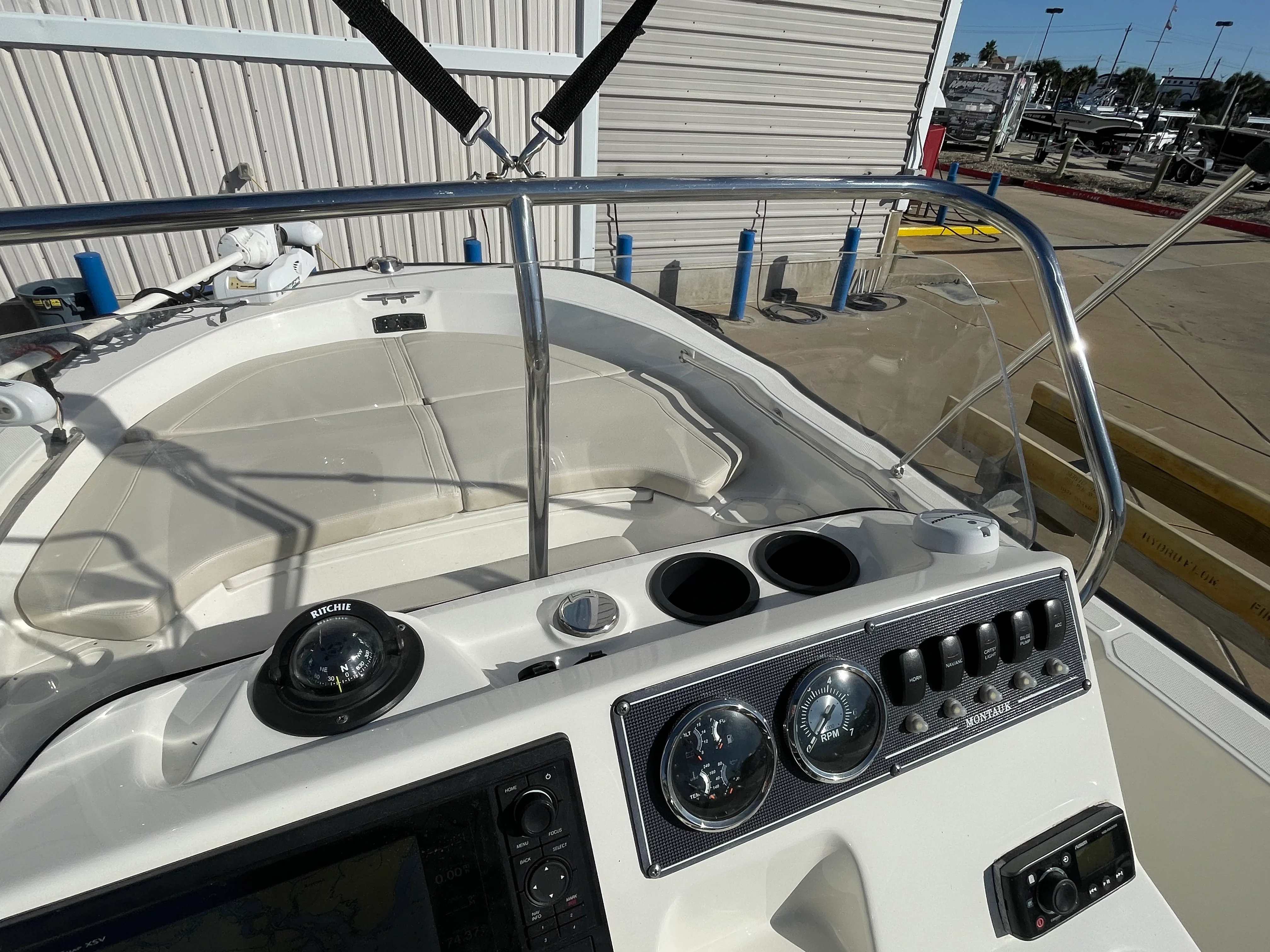 2019 Boston Whaler 190 MONTAUK Image Thumbnail #10