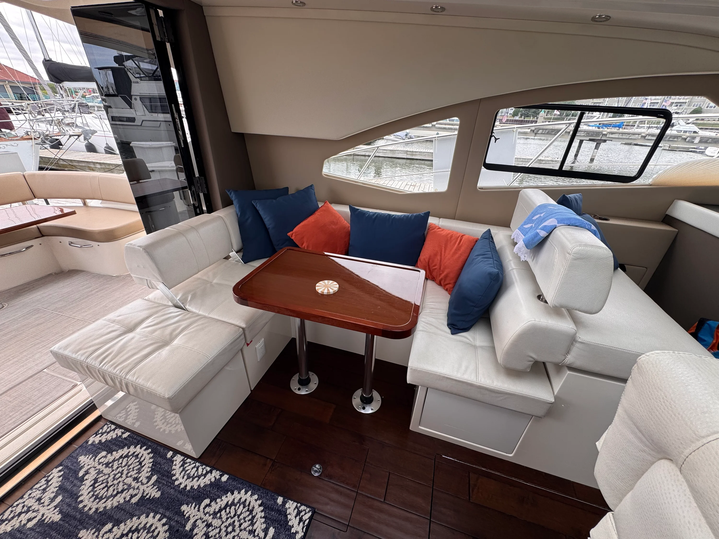 2018 Carver Yachts C37 Image Thumbnail #10