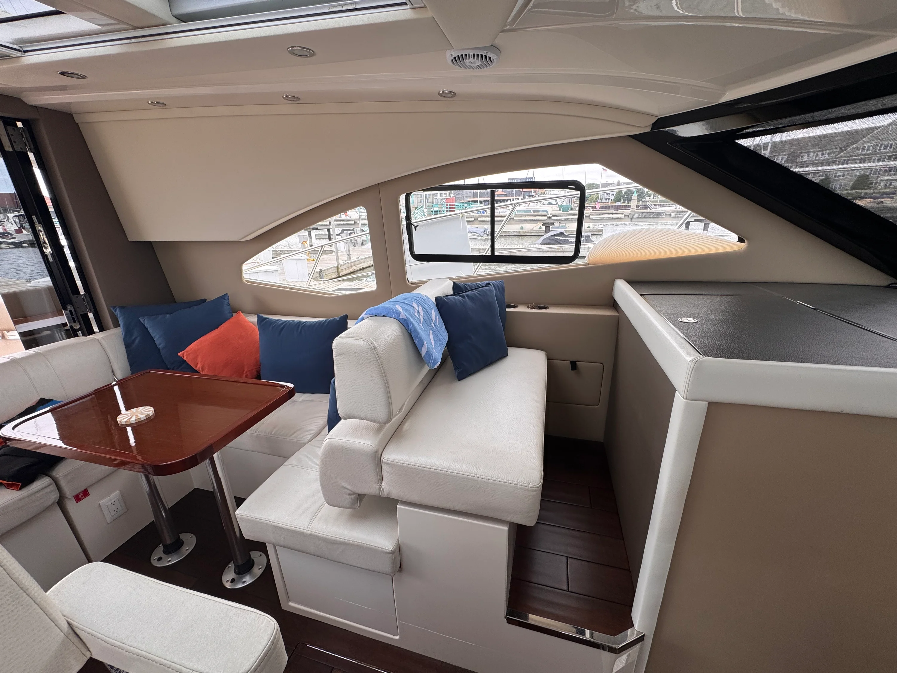 2018 Carver Yachts C37 Image Thumbnail #12