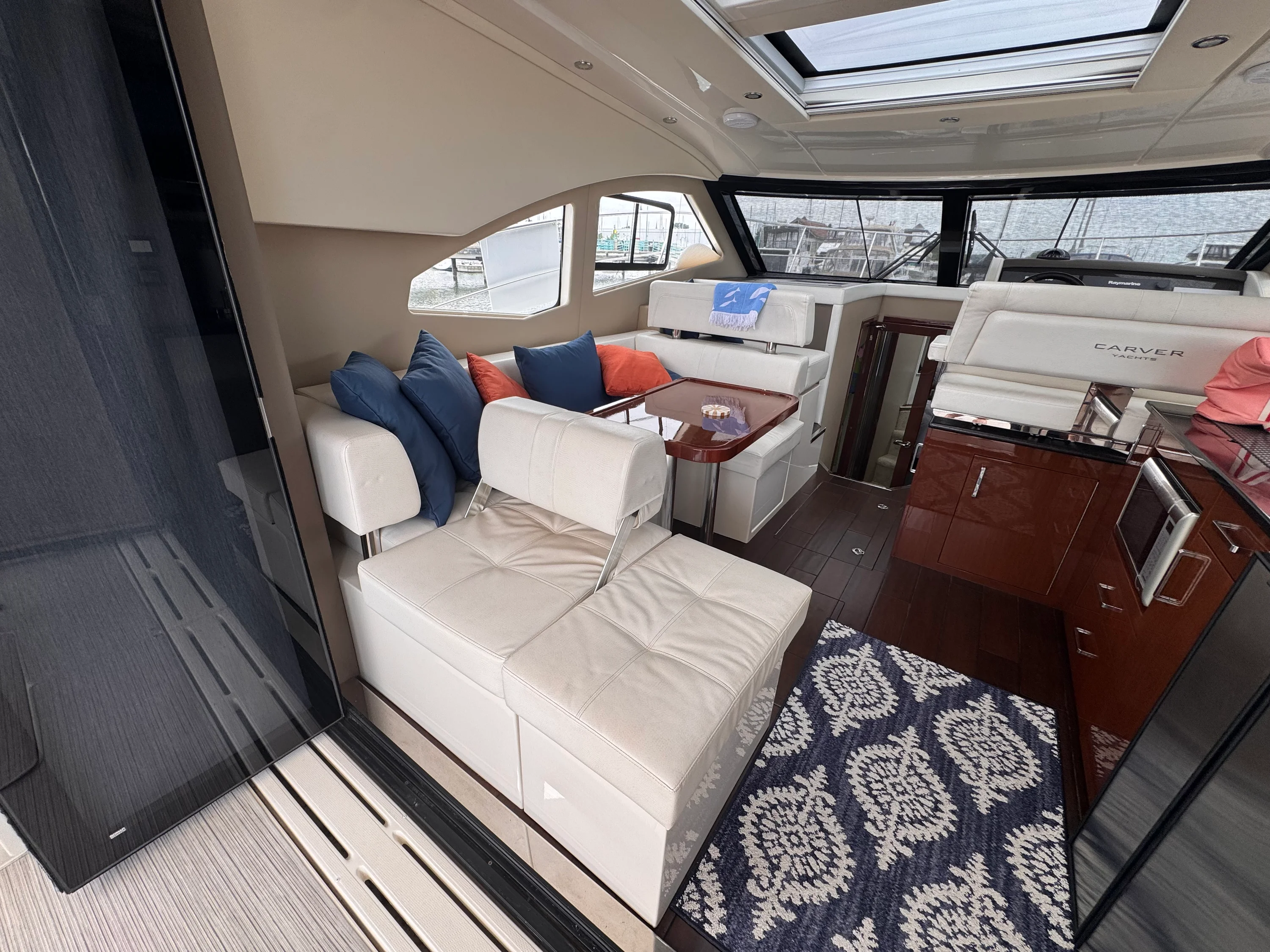 2018 Carver Yachts C37 Image Thumbnail #8