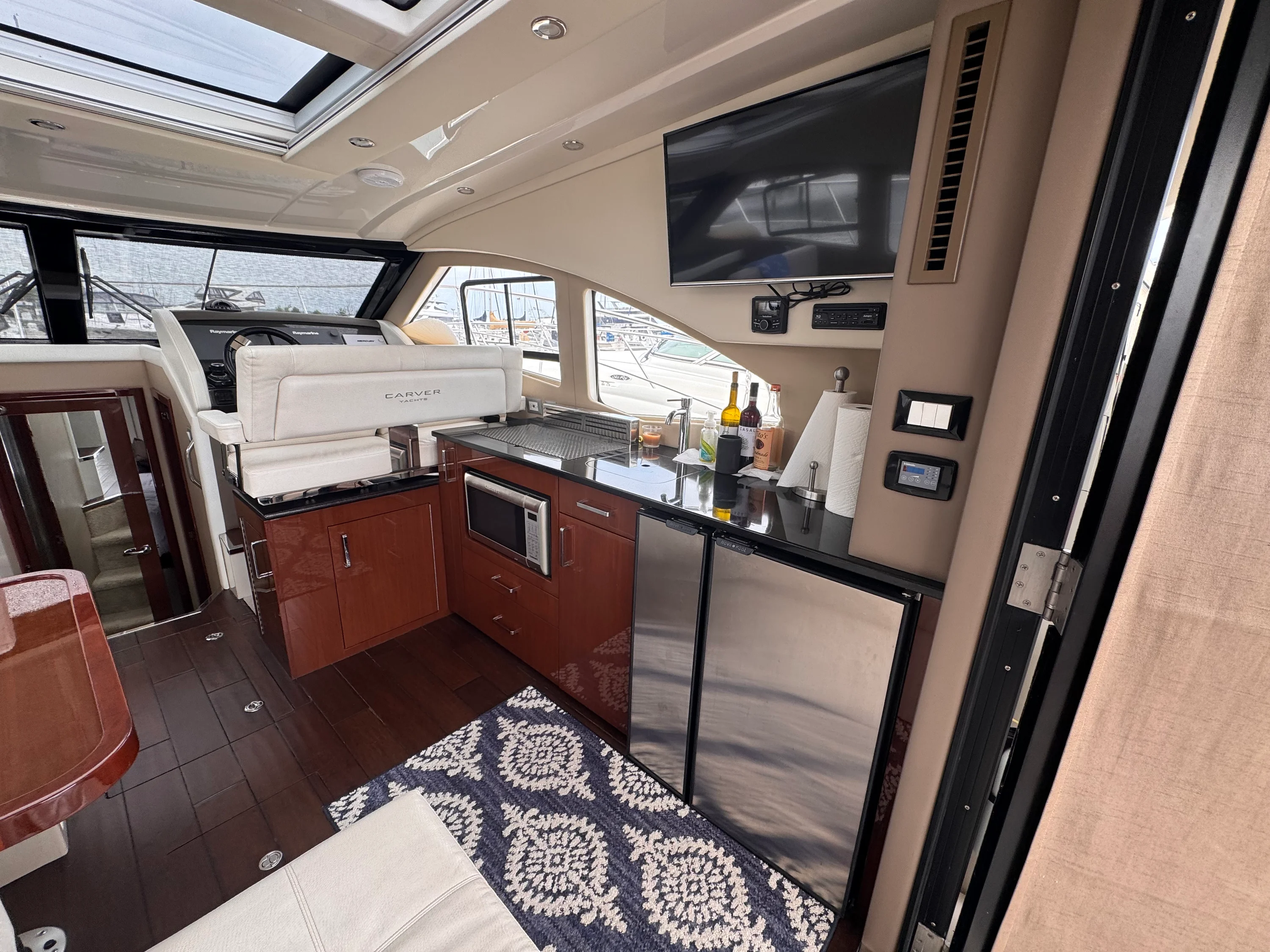 2018 Carver Yachts C37 Image Thumbnail #9
