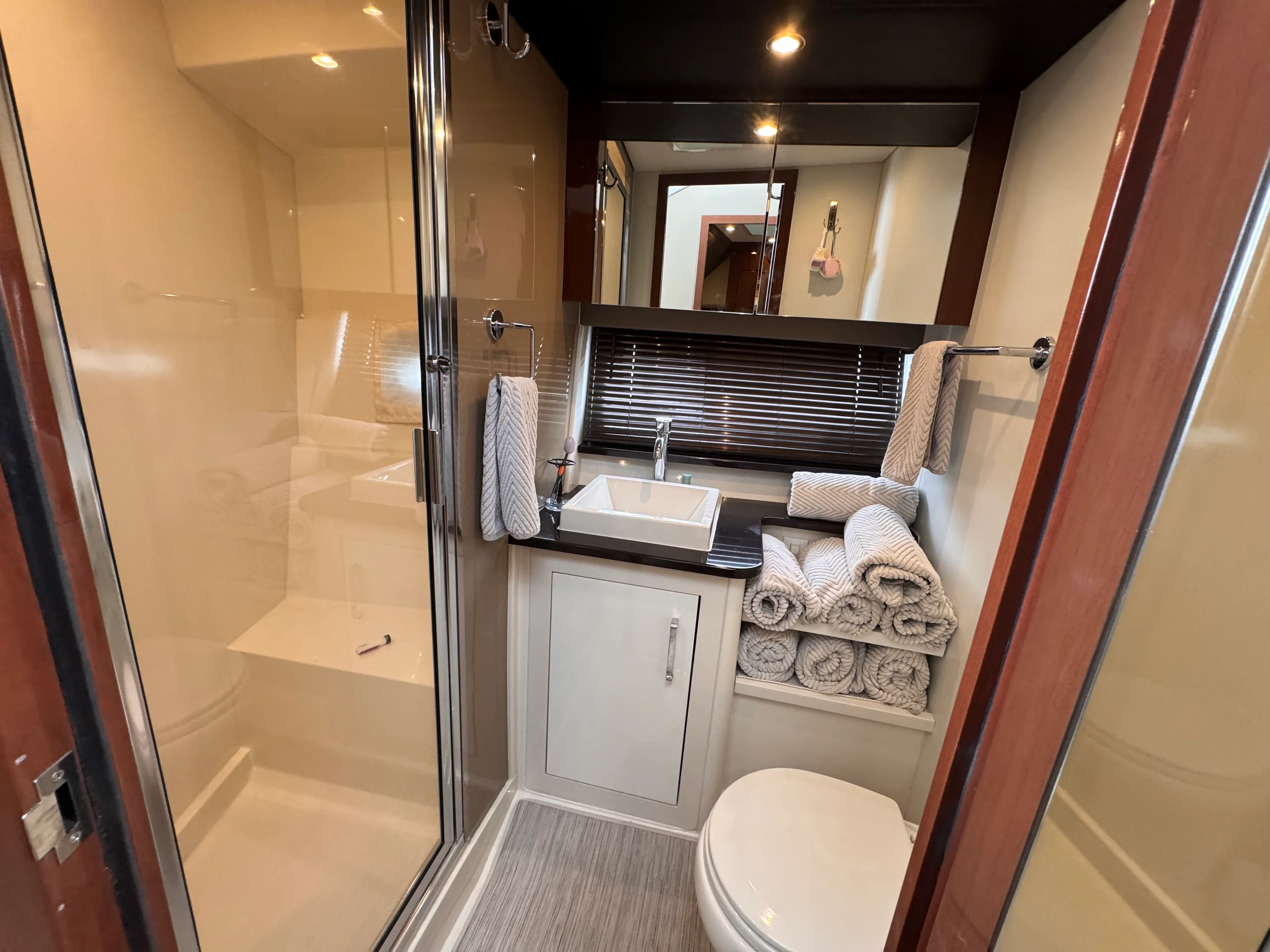 2018 Carver Yachts C37 Image Thumbnail #24