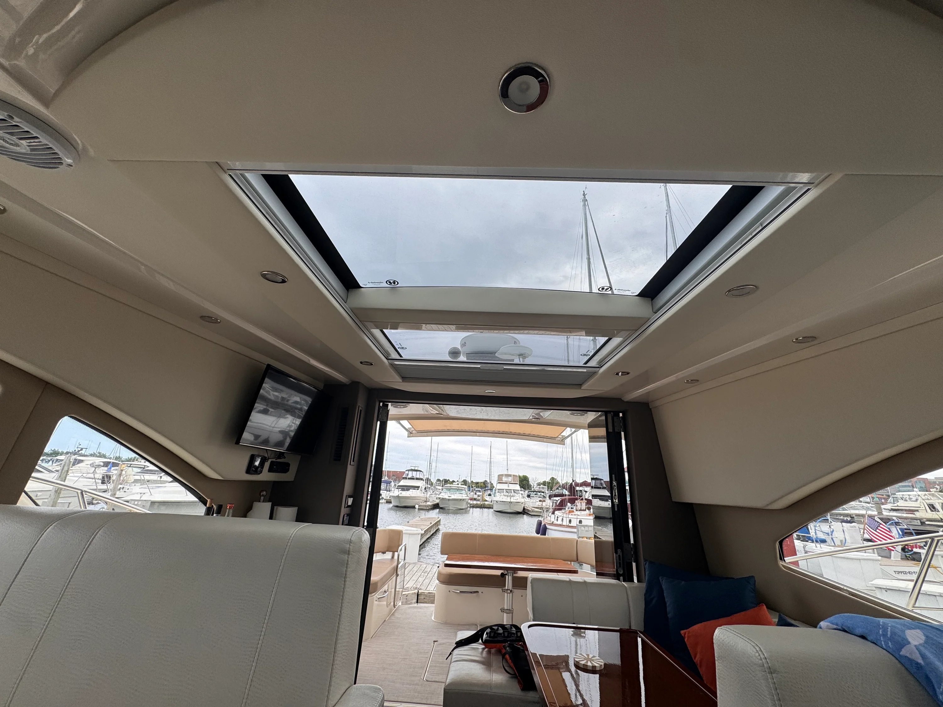2018 Carver Yachts C37 Image Thumbnail #15