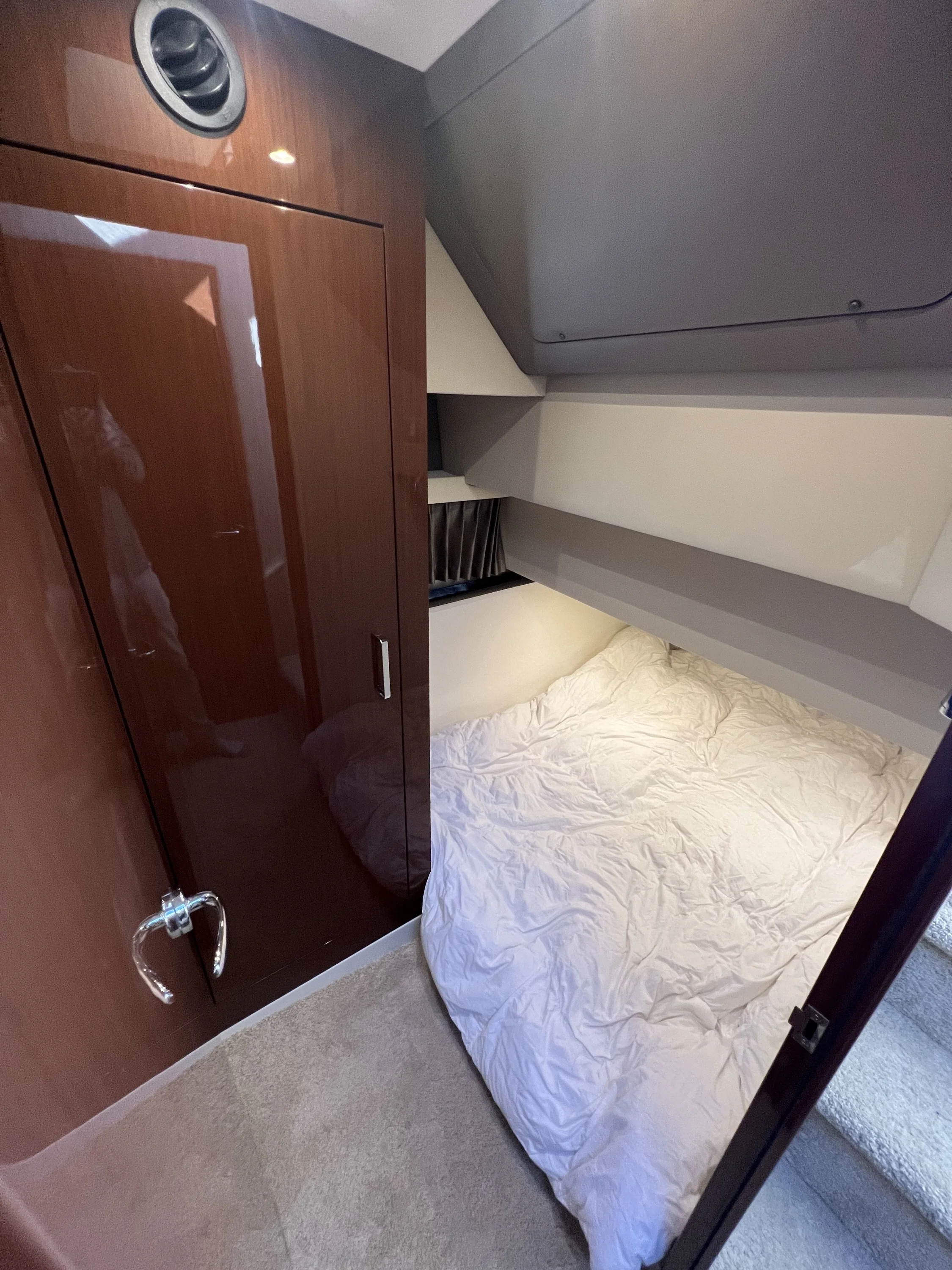 2018 Carver Yachts 37 COUPE Image Thumbnail #6