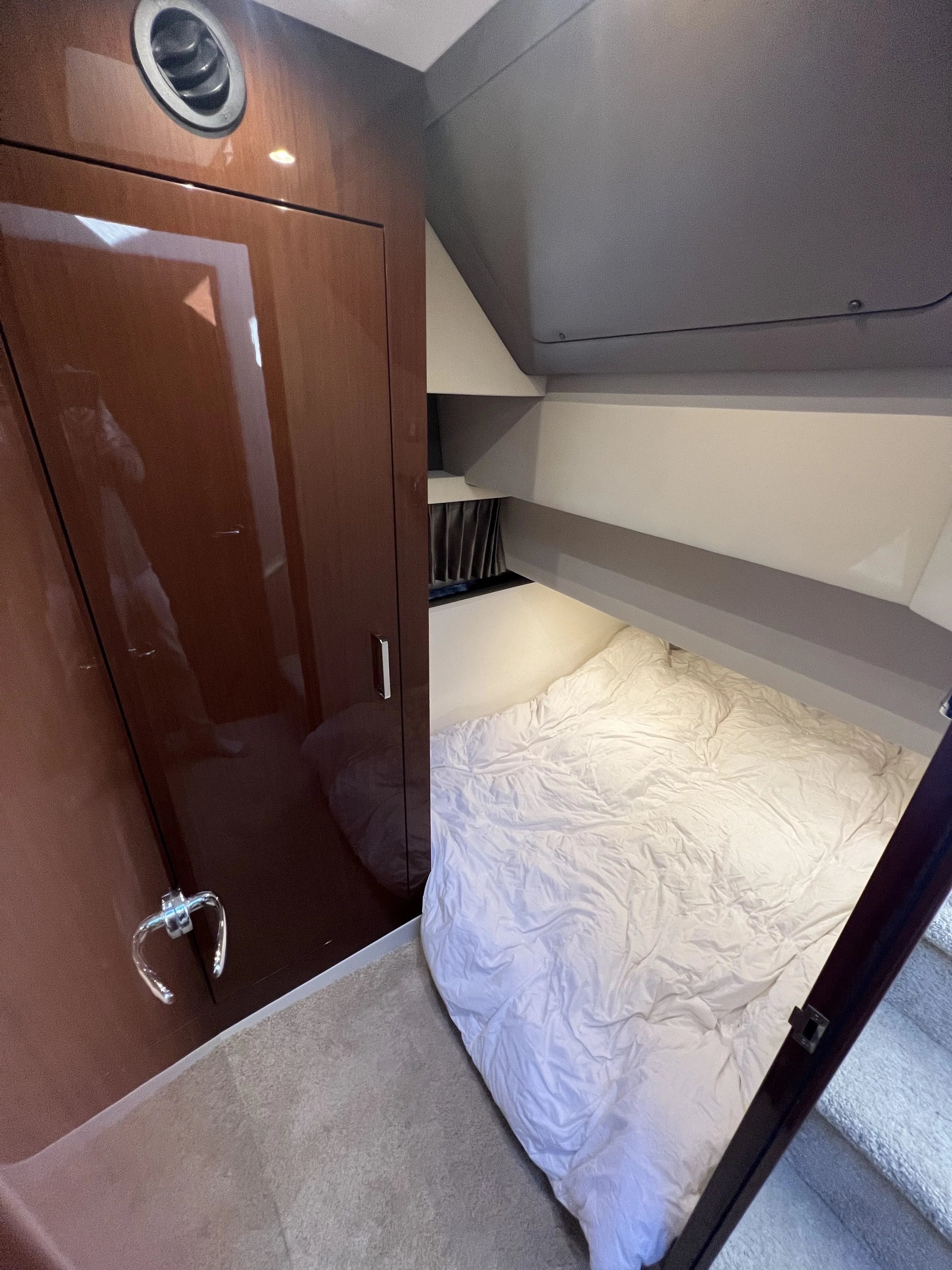 2018 Carver Yachts 37 COUPE Image Thumbnail #6