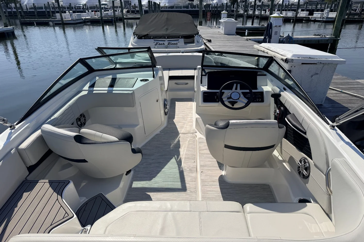 2023 Sea Ray SPX 190 Image Thumbnail #5