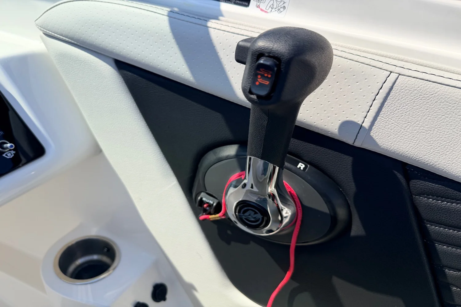 2023 Sea Ray SPX 190 Image Thumbnail #12