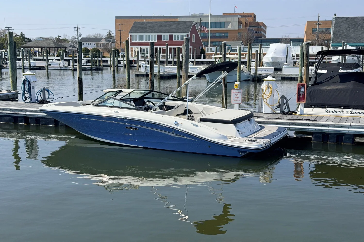 2023 Sea Ray SPX 190 Image Thumbnail #2