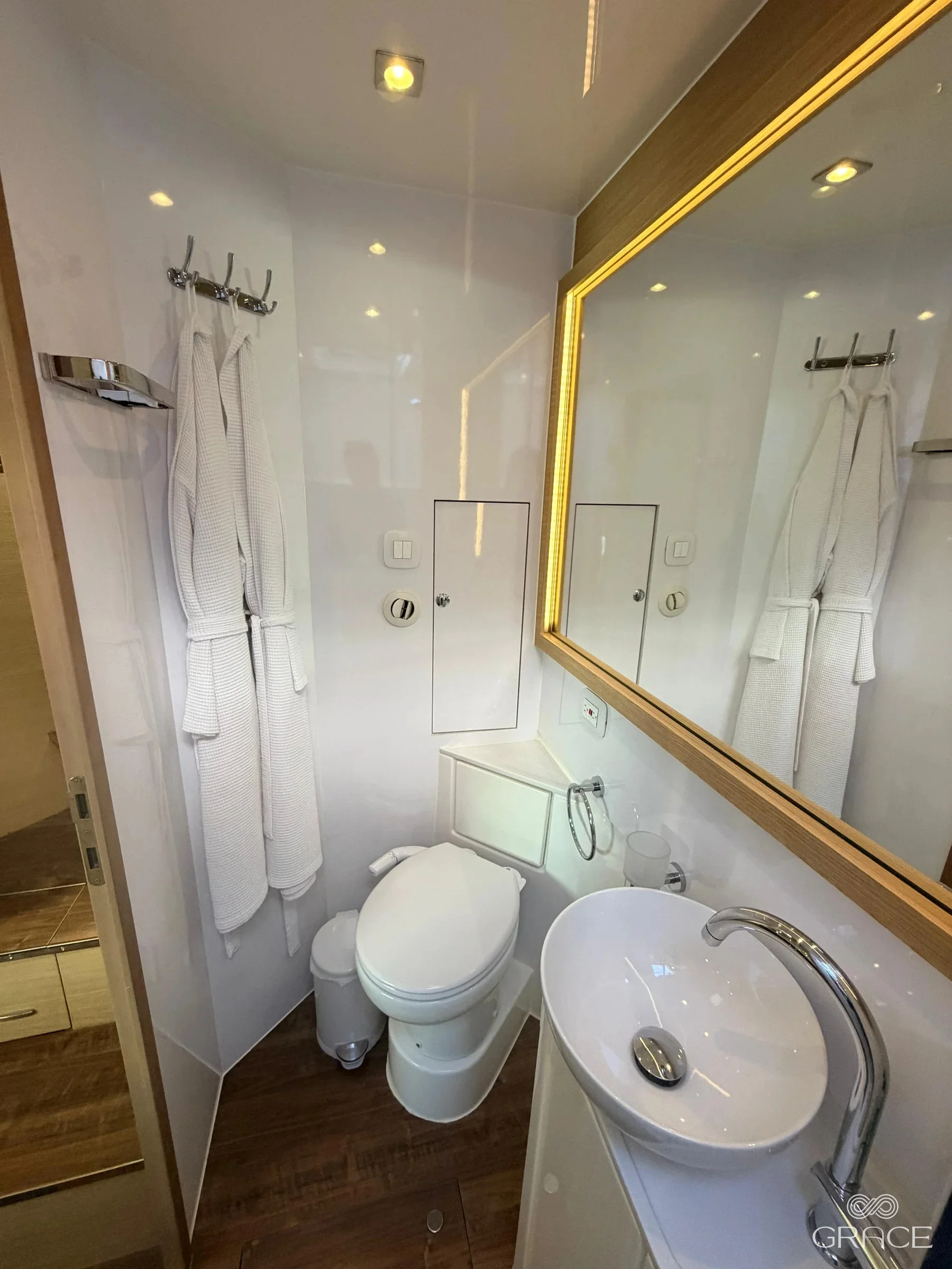 2022 Aquila 54 Image Thumbnail #26