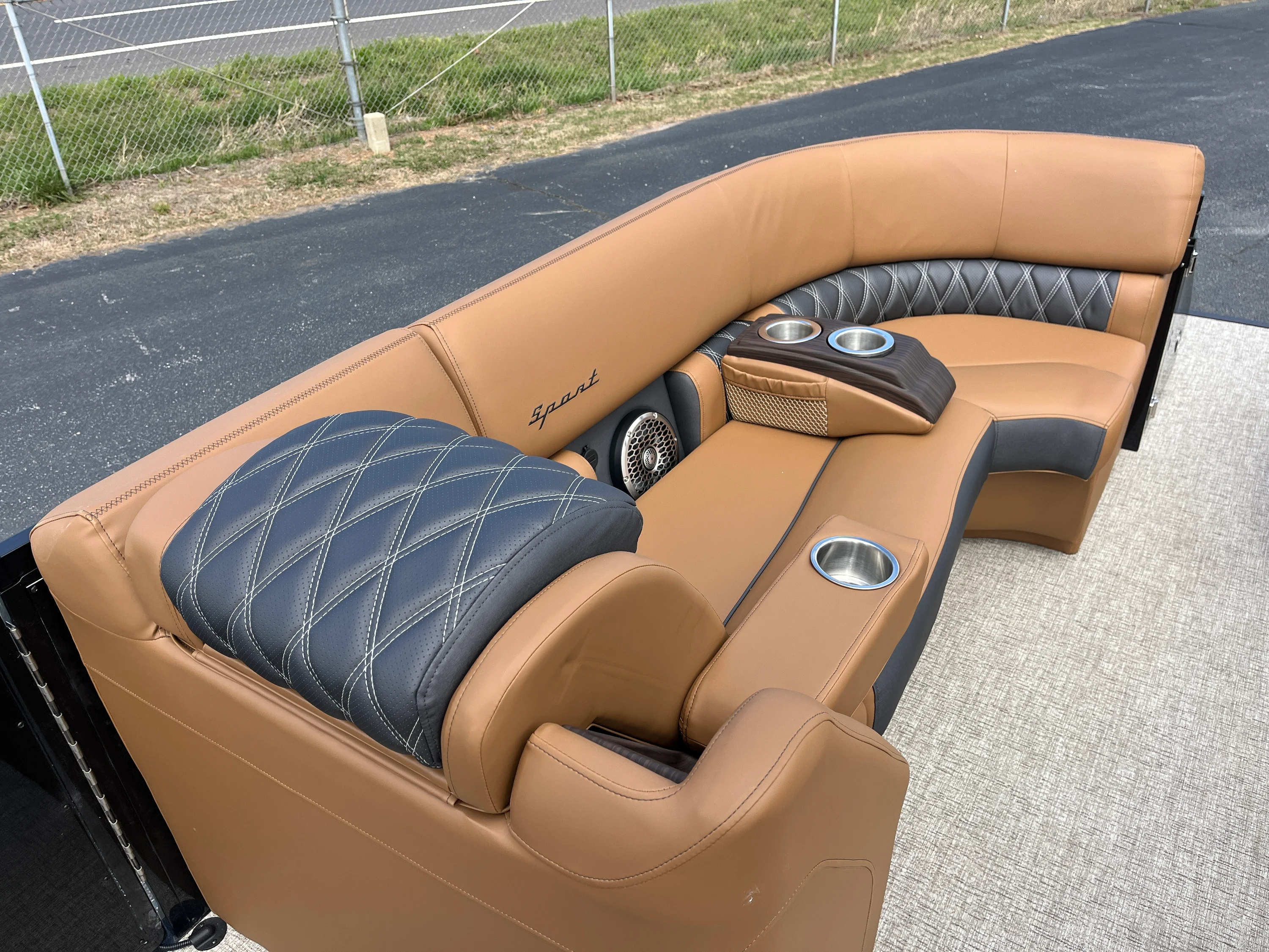 2026 Bennington 25QXS Image Thumbnail #19