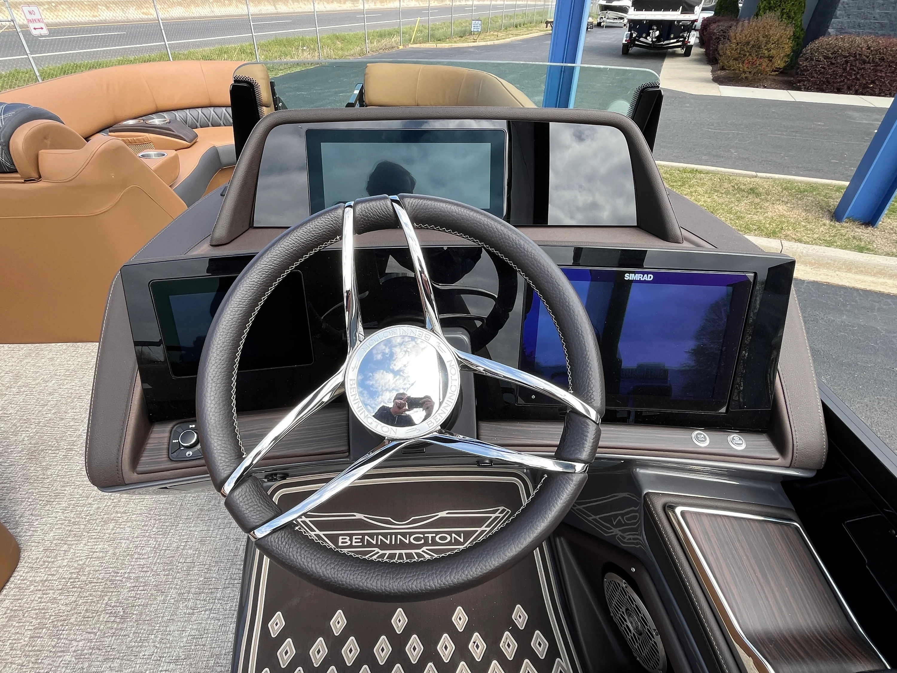 2026 Bennington 25QXS Image Thumbnail #30