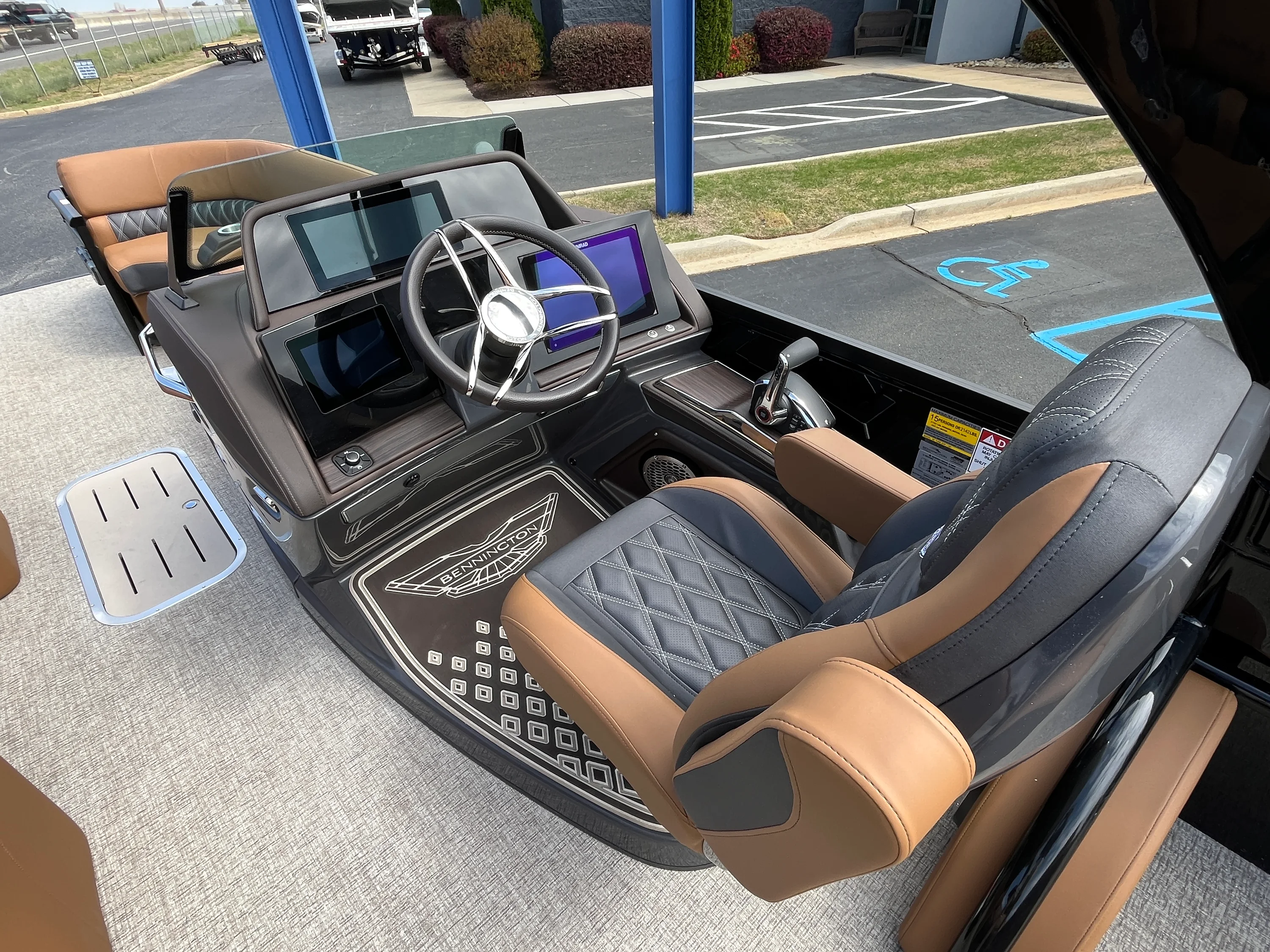 2026 Bennington 25QXS Image Thumbnail #27