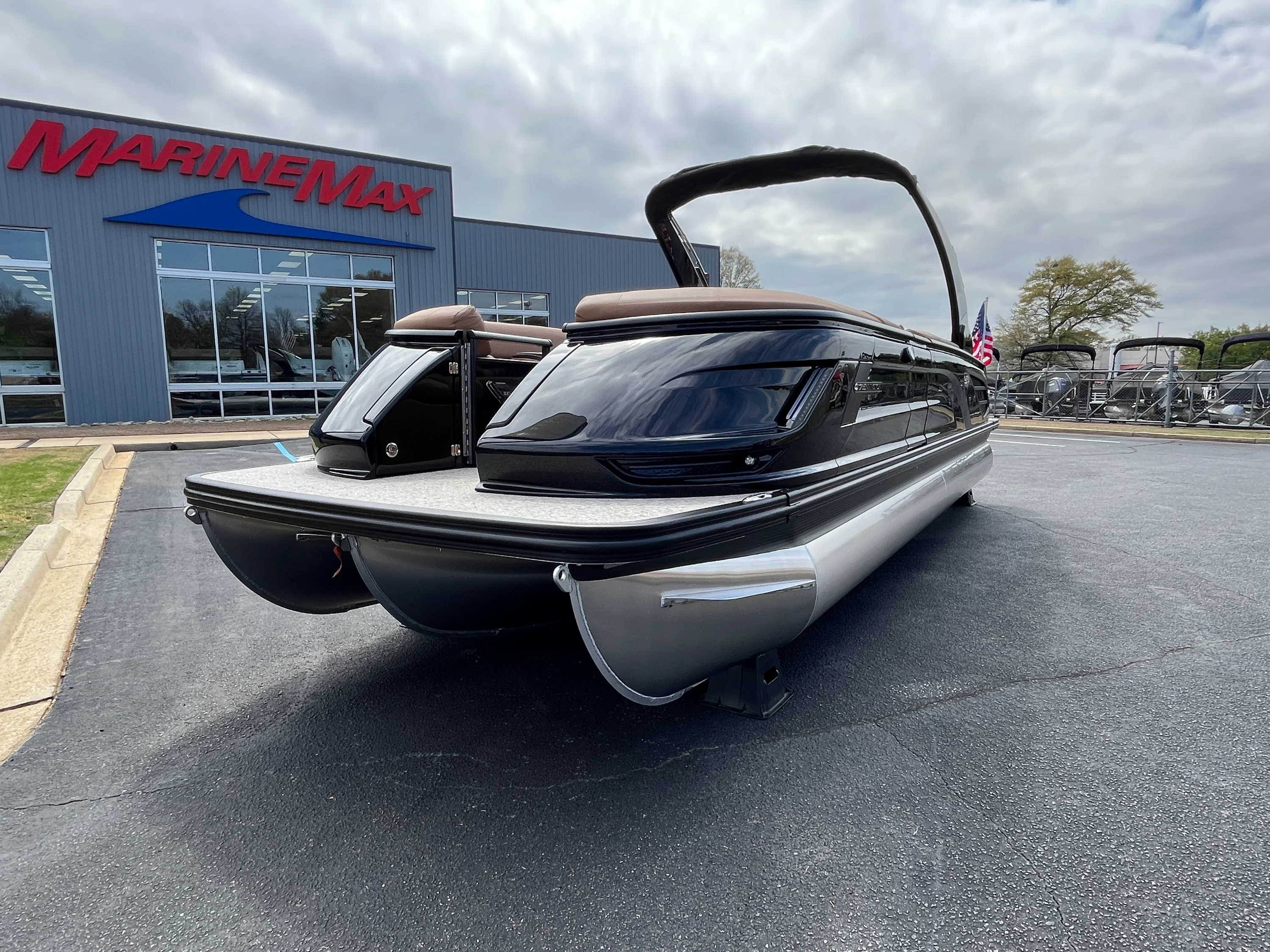 2026 Bennington 25QXS Image Thumbnail #4