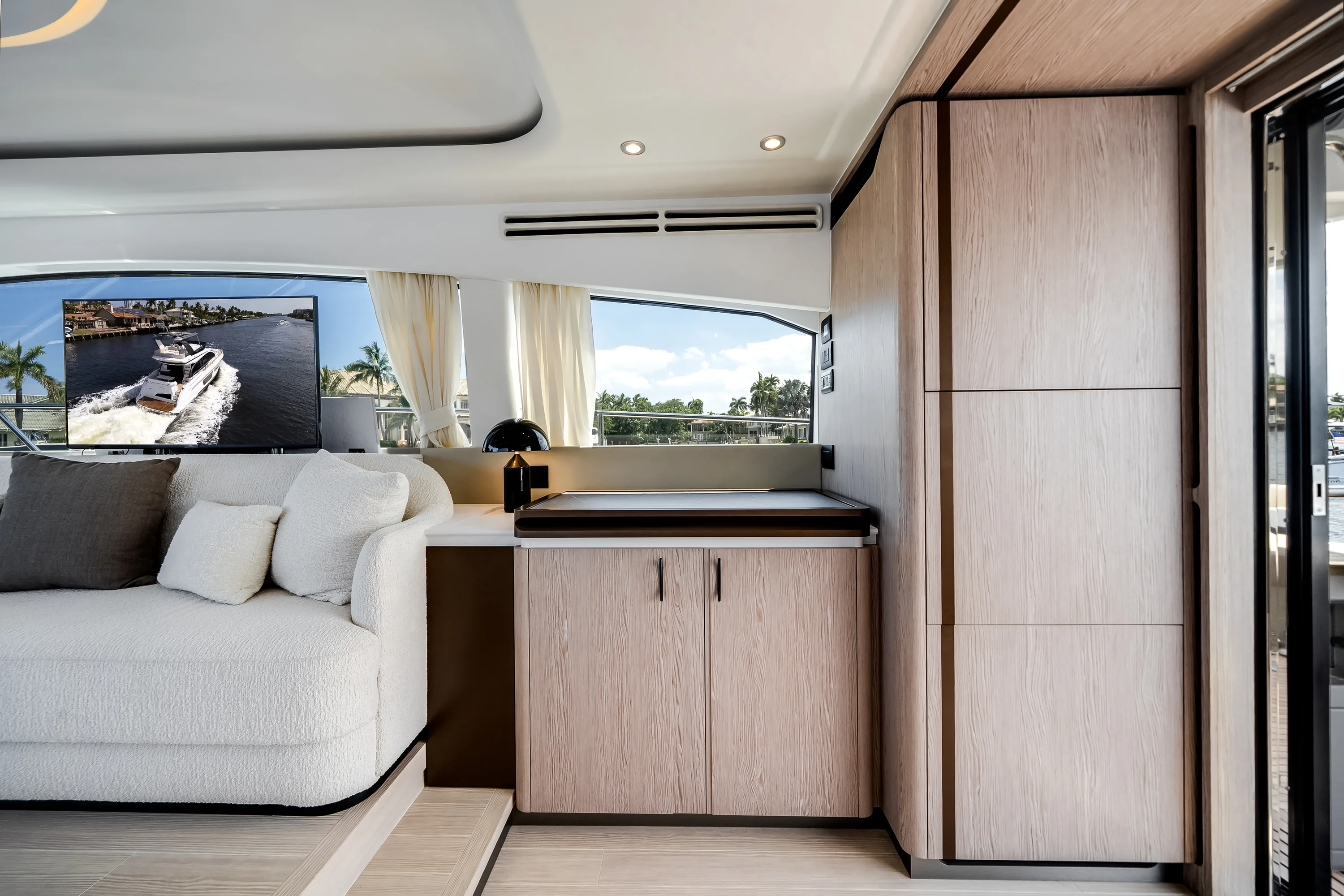 2026 Azimut Fly 53 Image Thumbnail #24