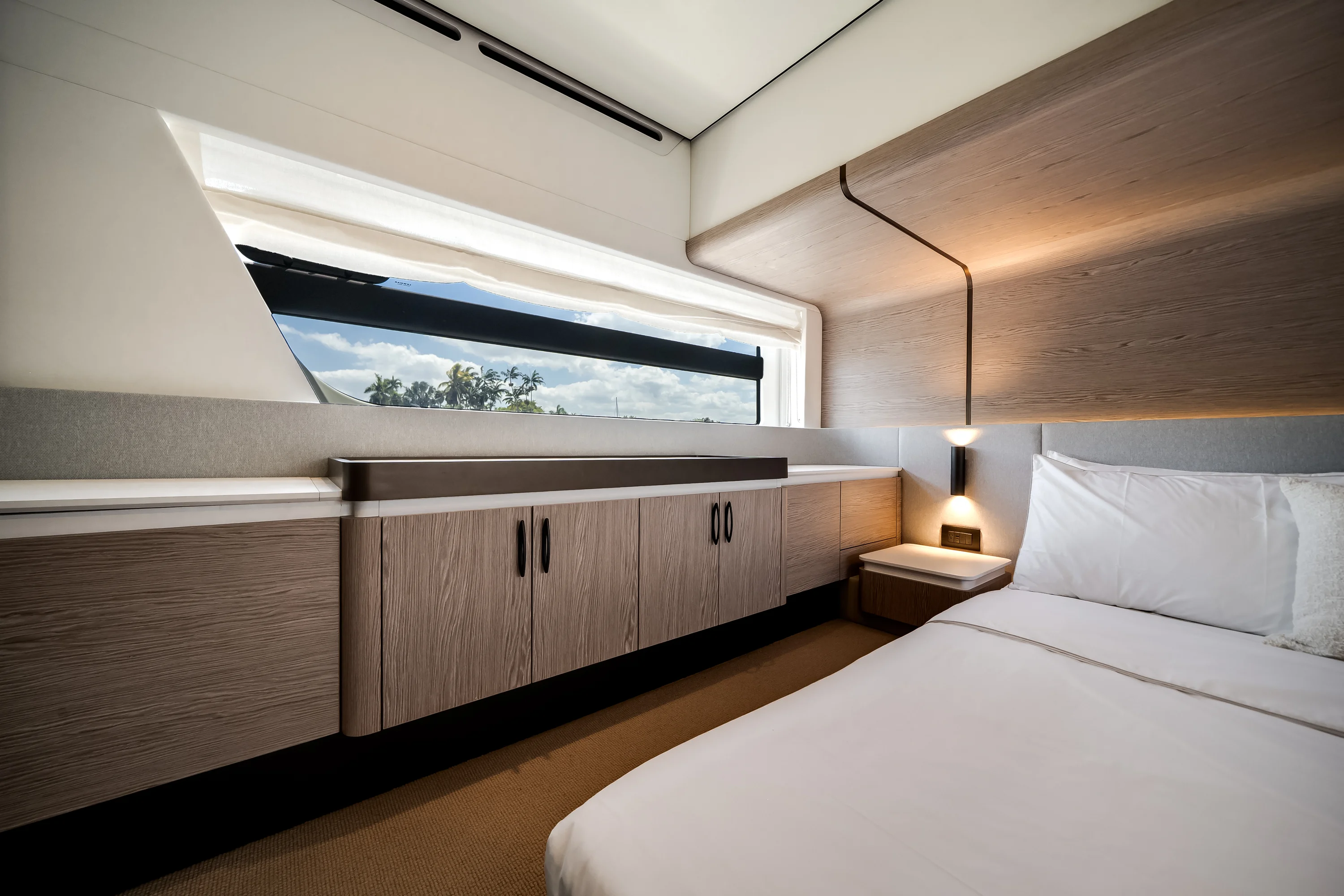 2026 Azimut Fly 53 Image Thumbnail #38