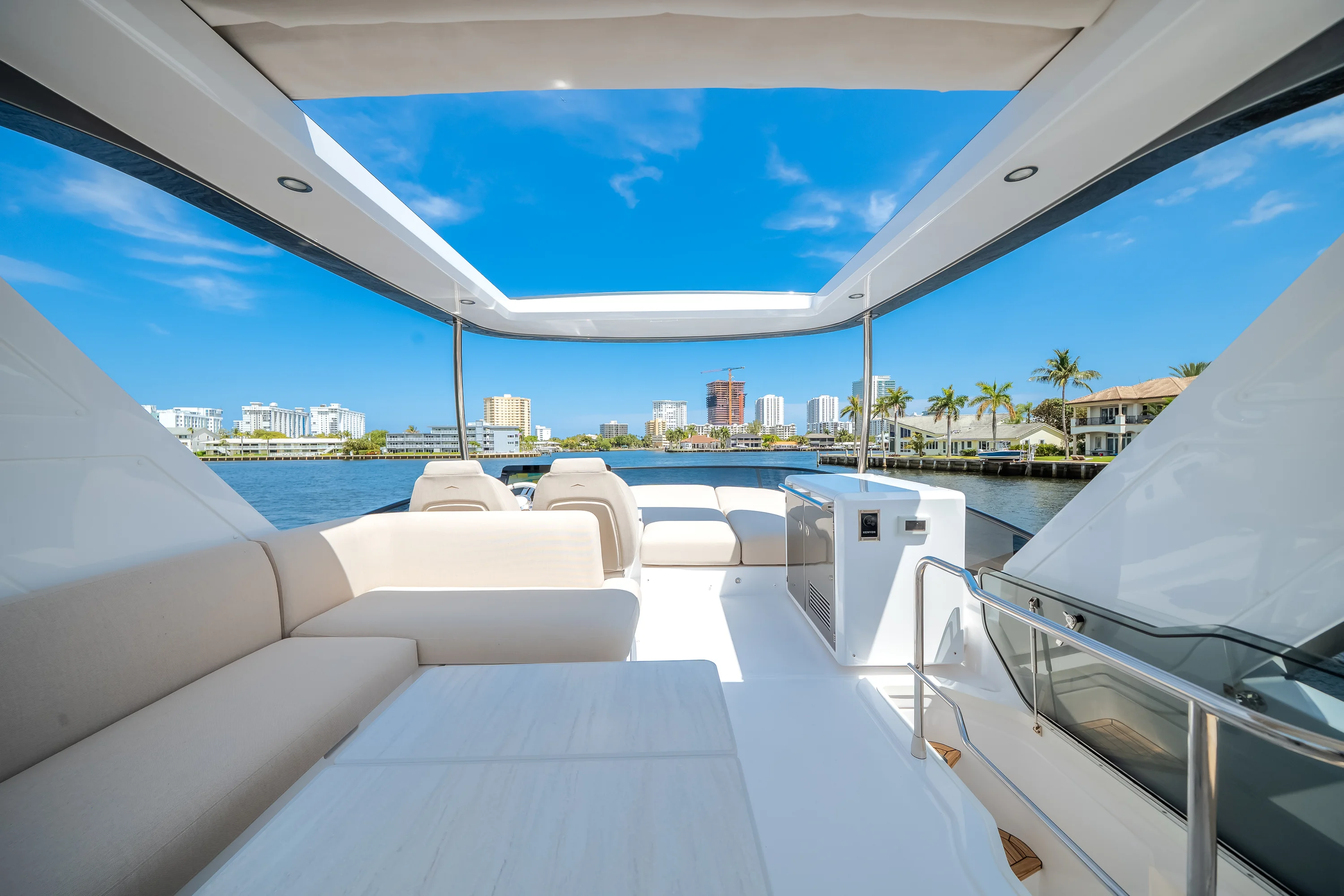 2026 Azimut Fly 53 Image Thumbnail #19
