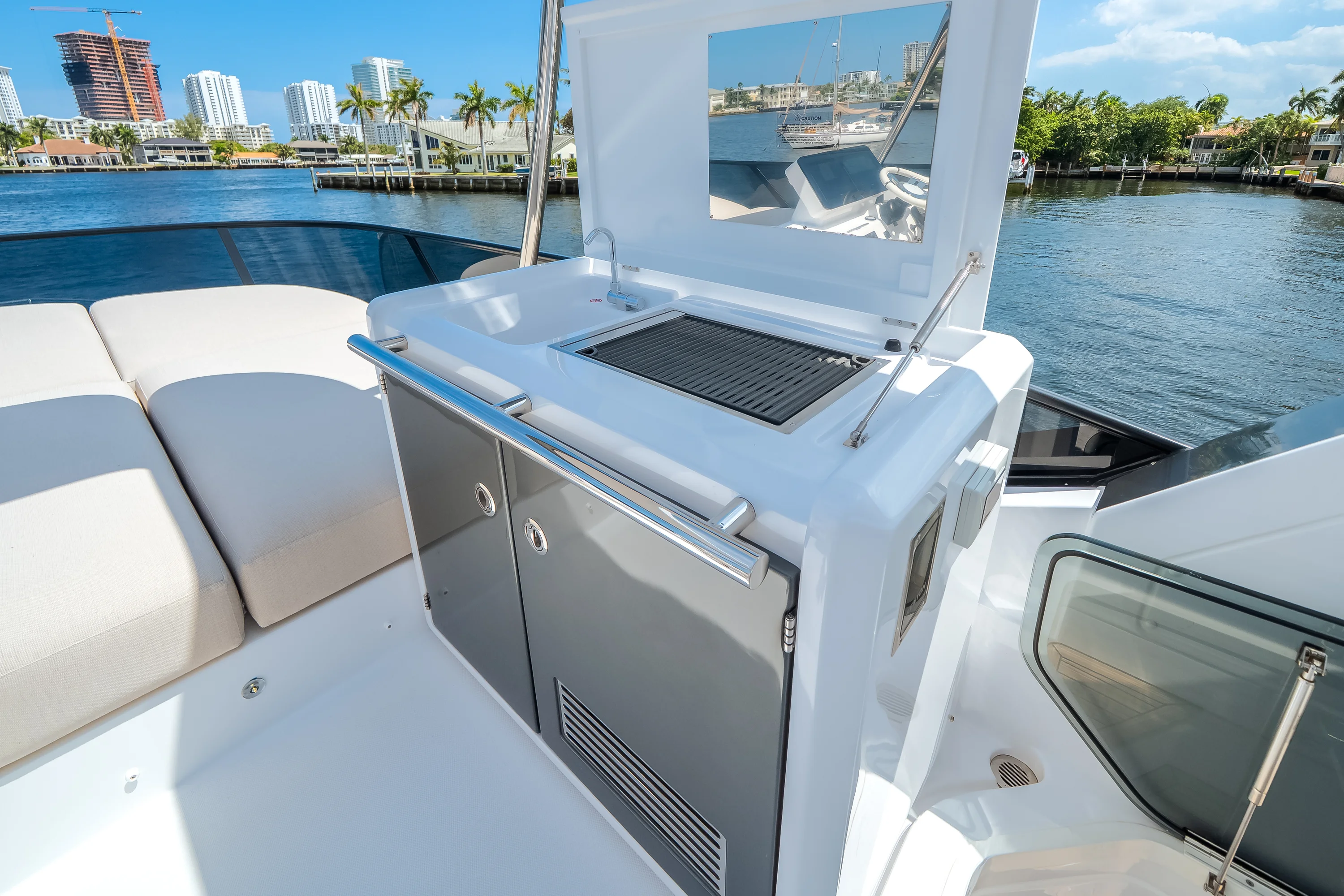 2026 Azimut Fly 53 Image Thumbnail #17