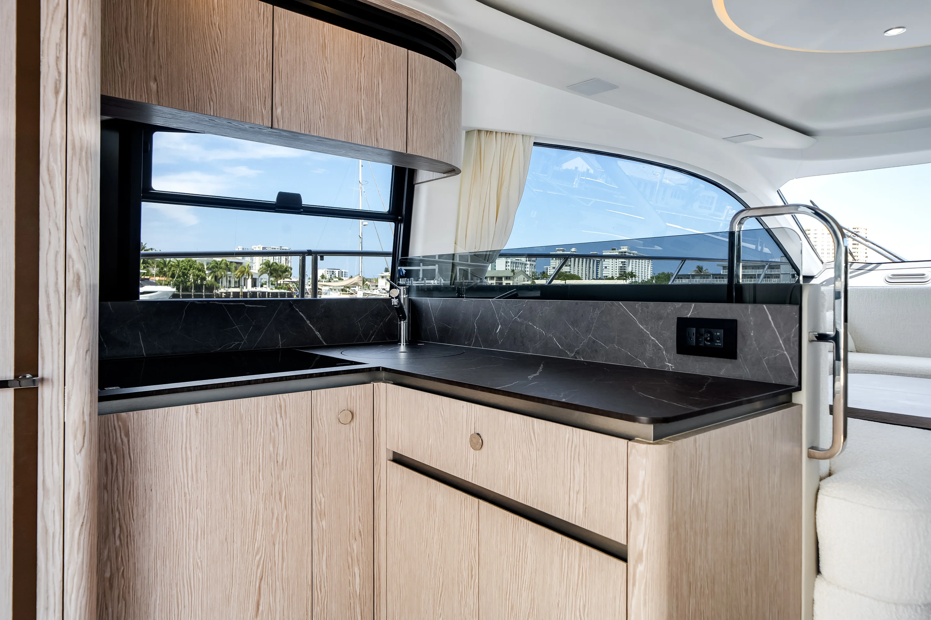 2026 Azimut Fly 53 Image Thumbnail #26