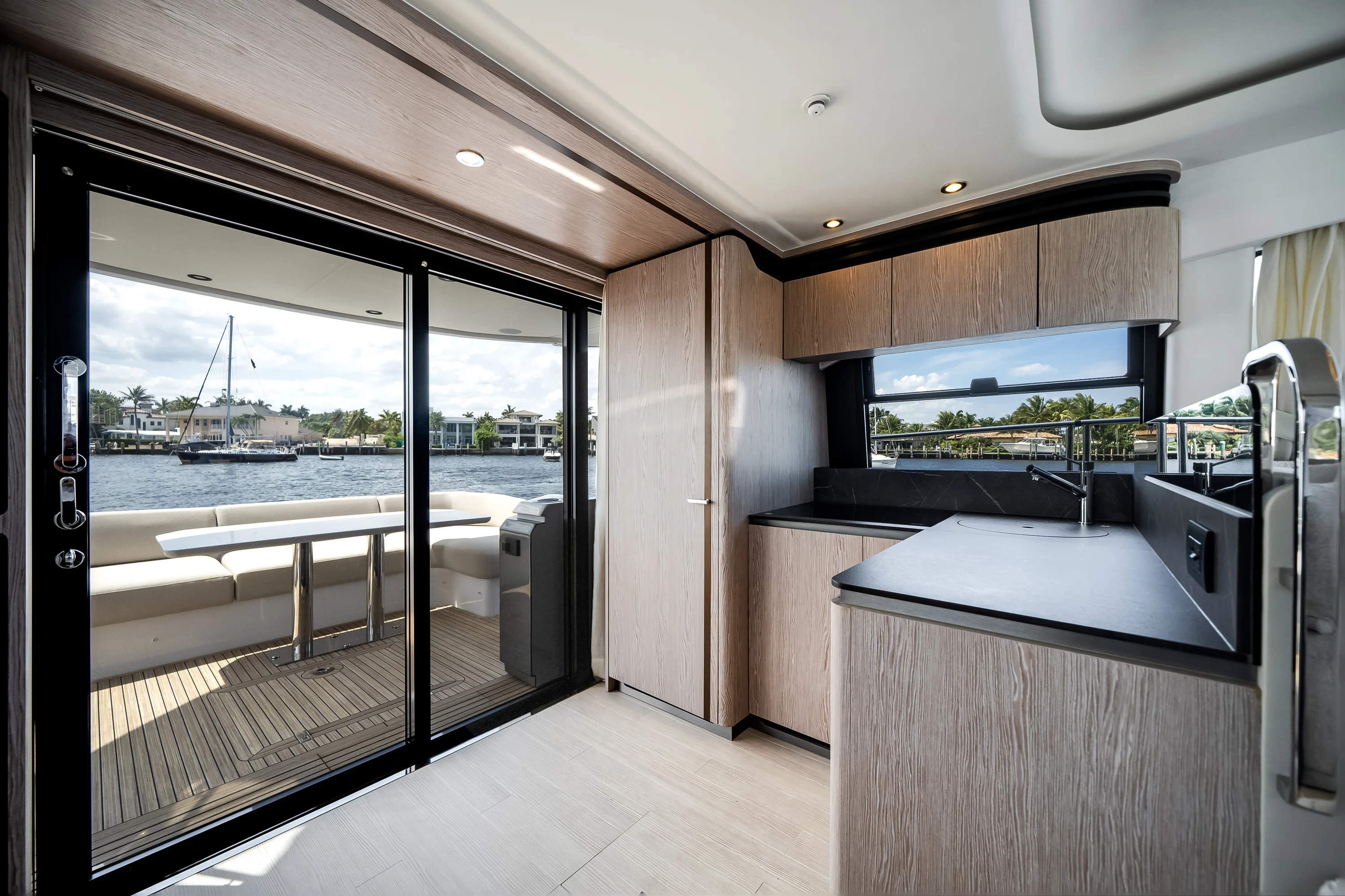 2026 Azimut Fly 53 Image Thumbnail #22
