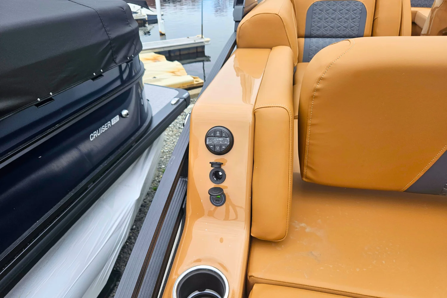 2026 Harris SOLSTICE 230 Image Thumbnail #7