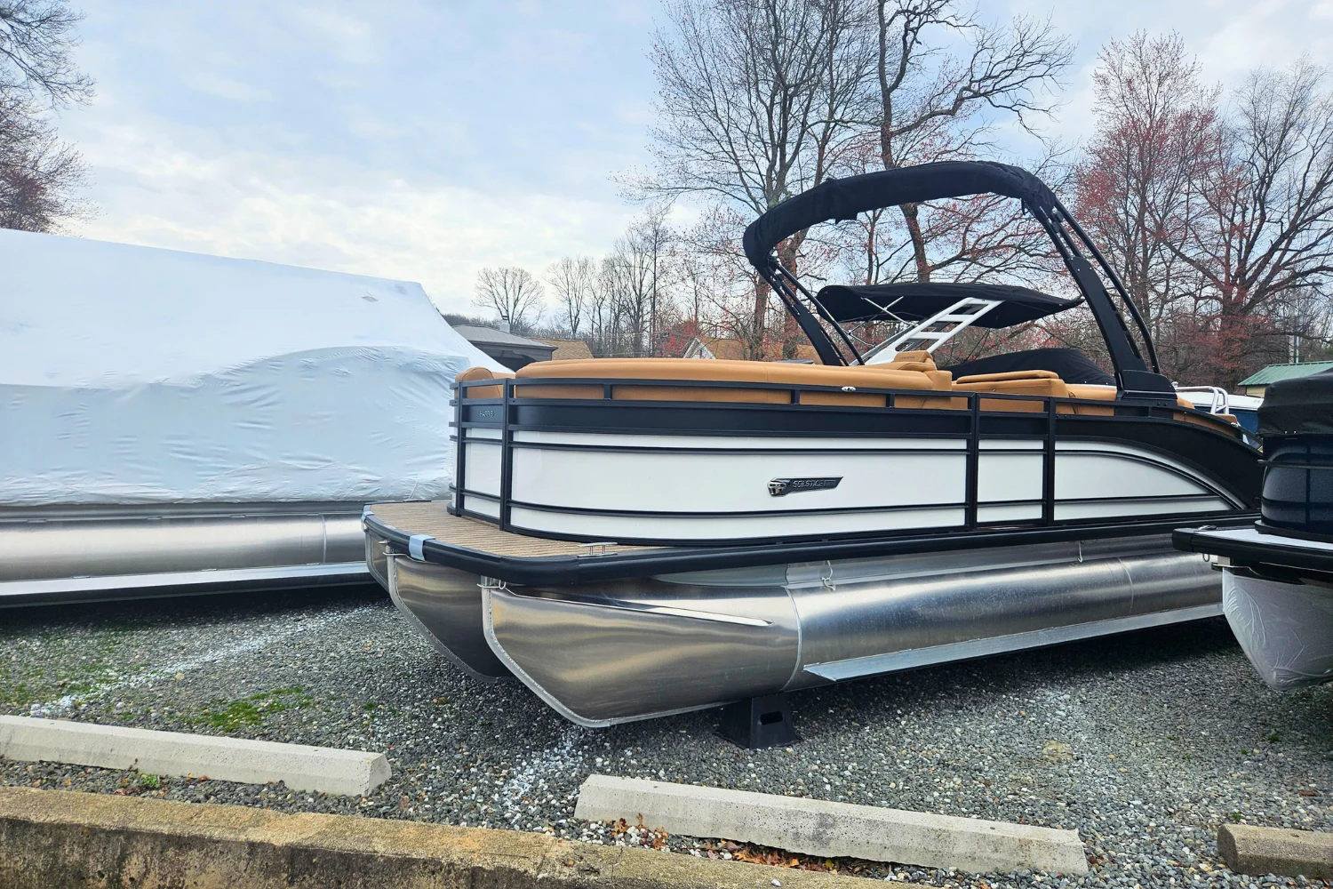 2026 Harris SOLSTICE 230 Image Thumbnail #0