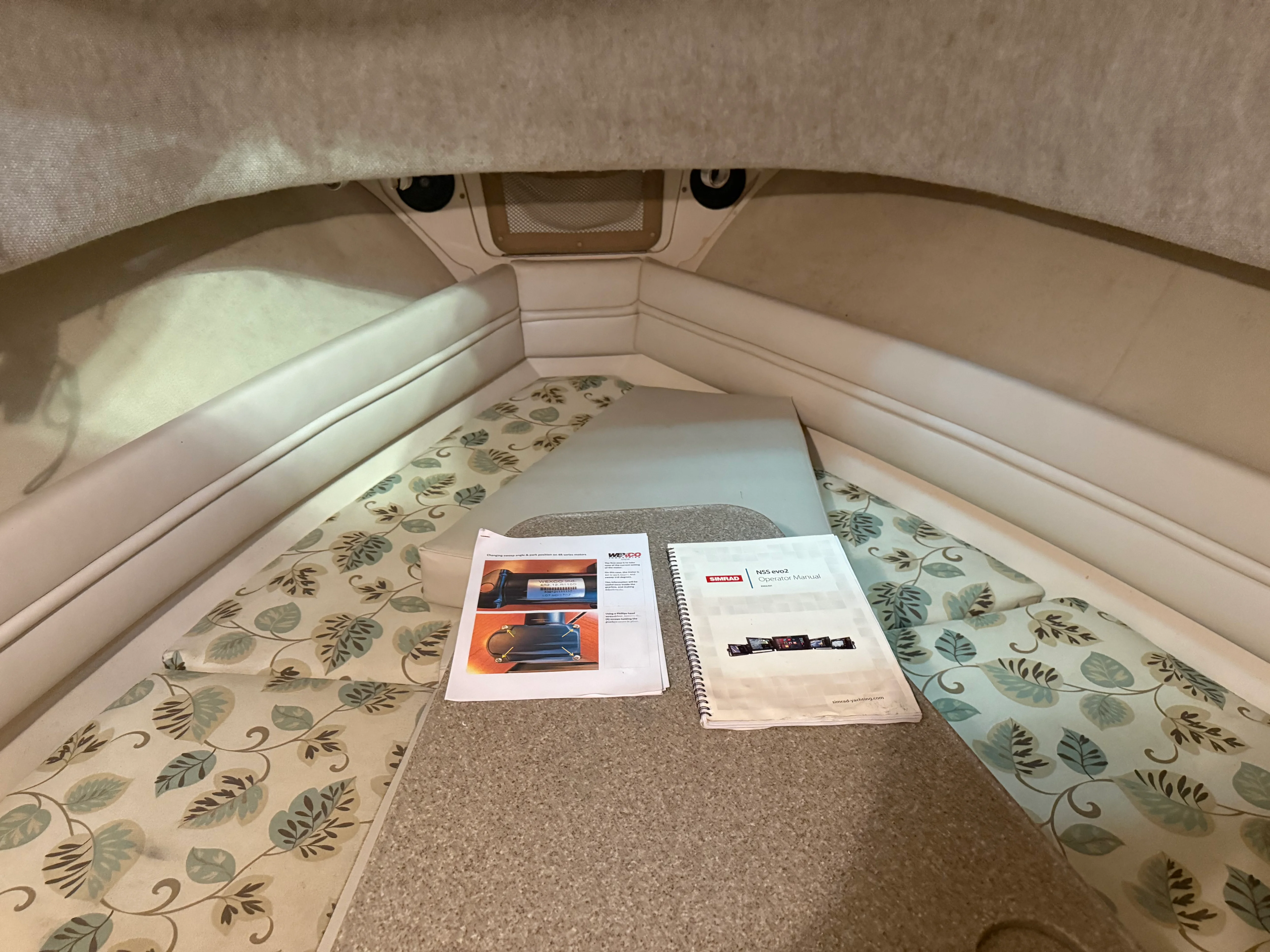 2002 Grady-White Marlin 300 Image Thumbnail #11