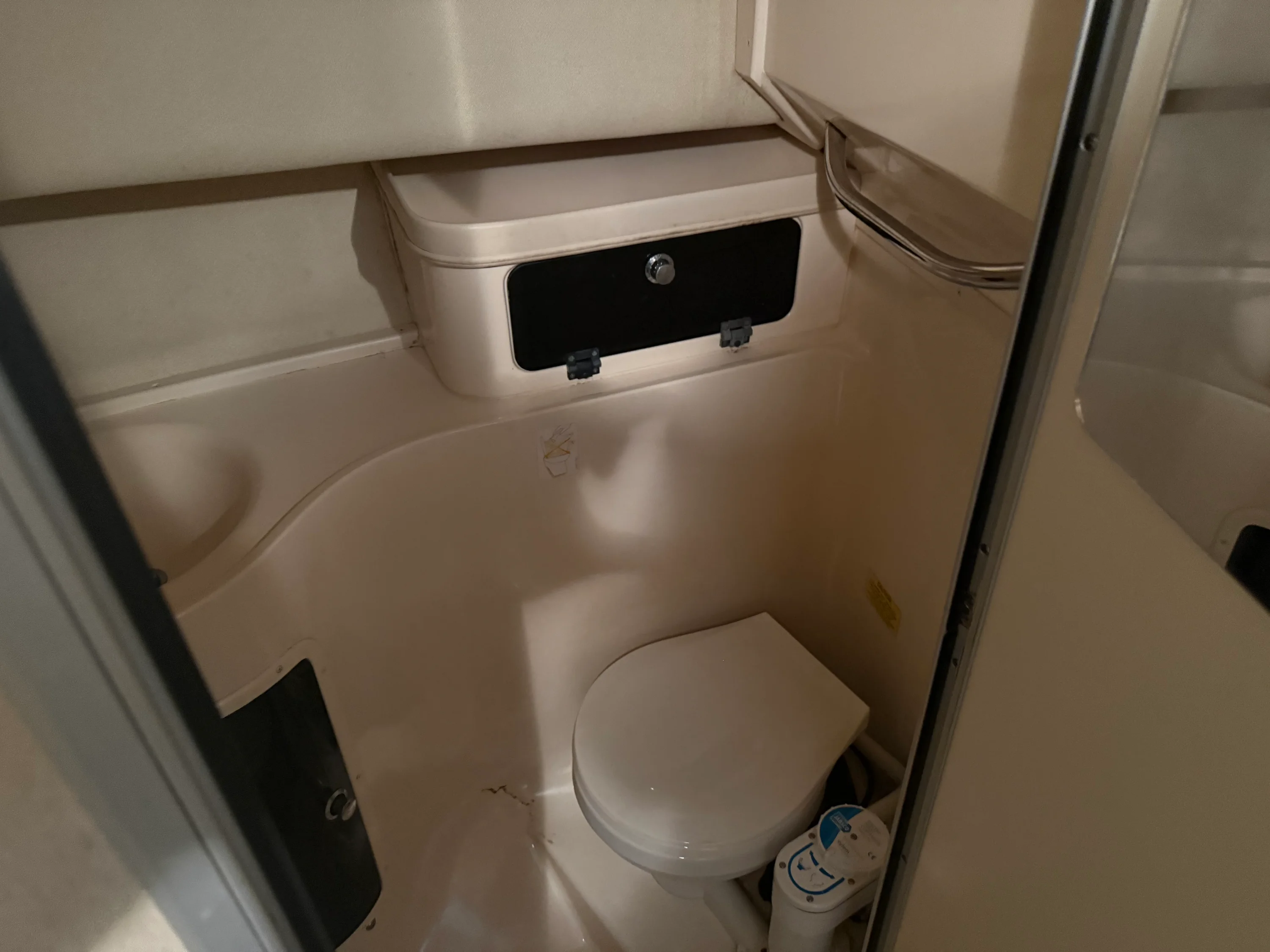 2002 Grady-White Marlin 300 Image Thumbnail #14