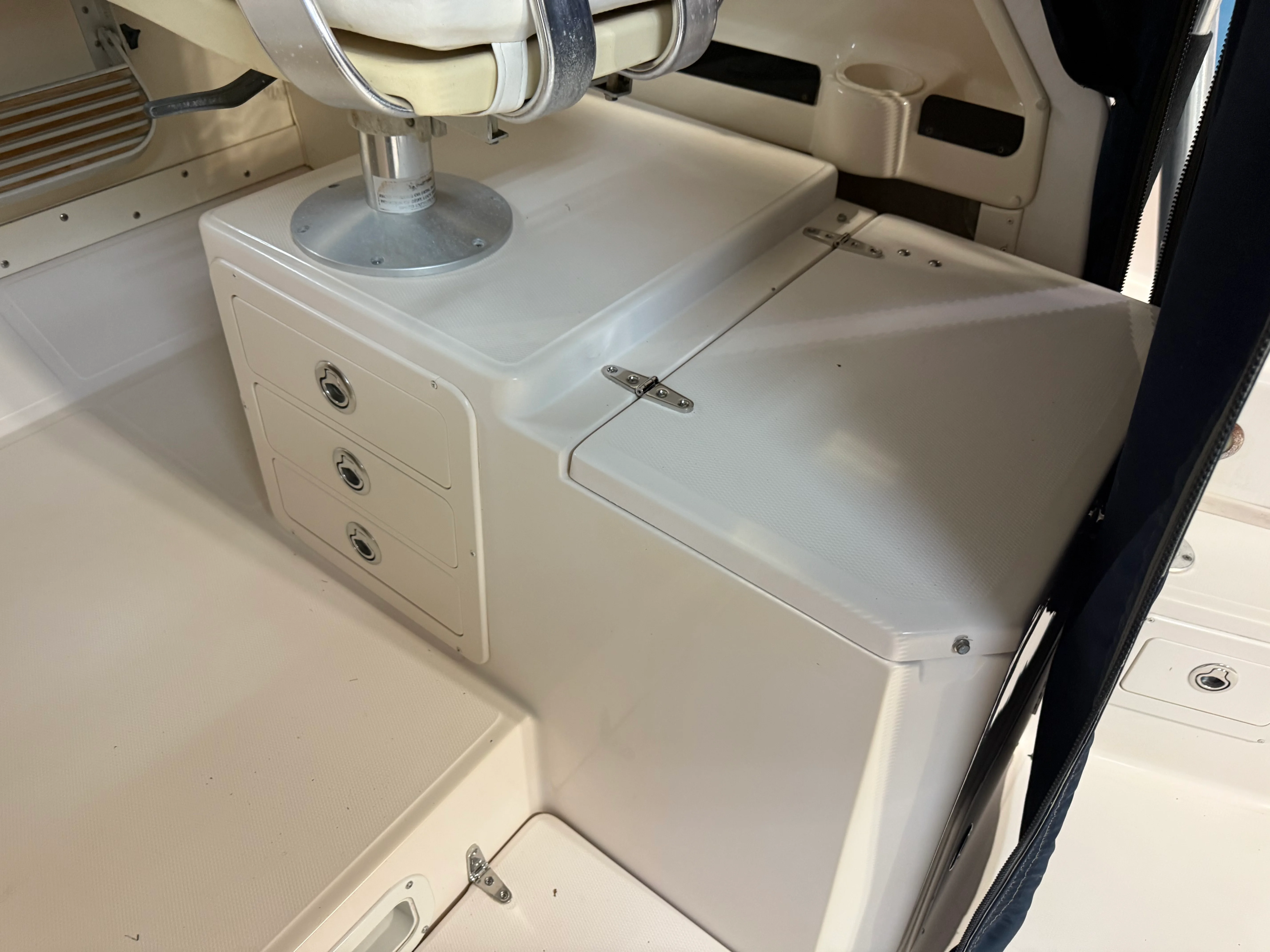 2002 Grady-White Marlin 300 Image Thumbnail #36